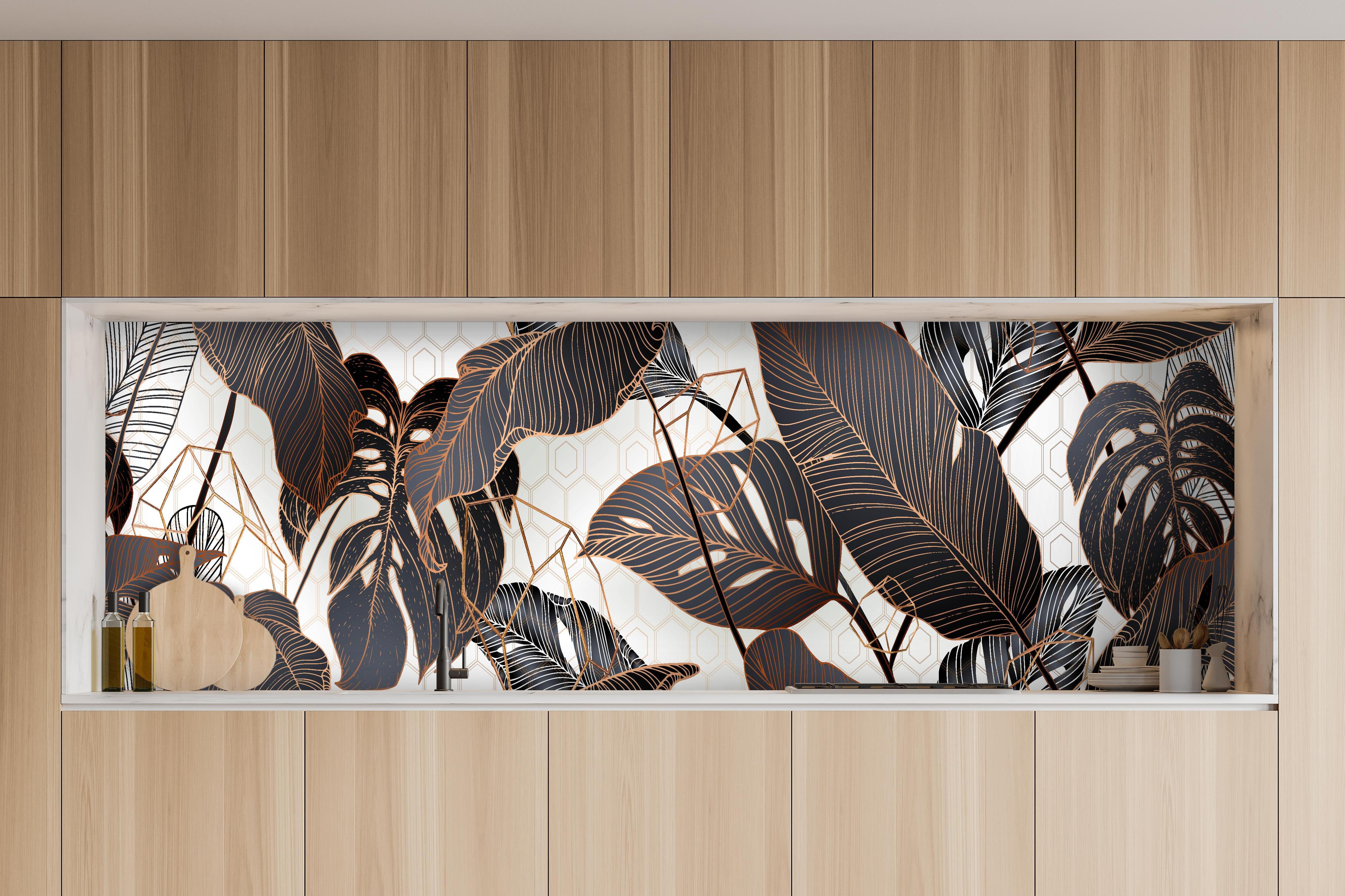 Küche - Elegantes Blättermuster in Erdtönen hinter weißen Hochglanz-Küchenregalen und schwarzem Wasserhahn