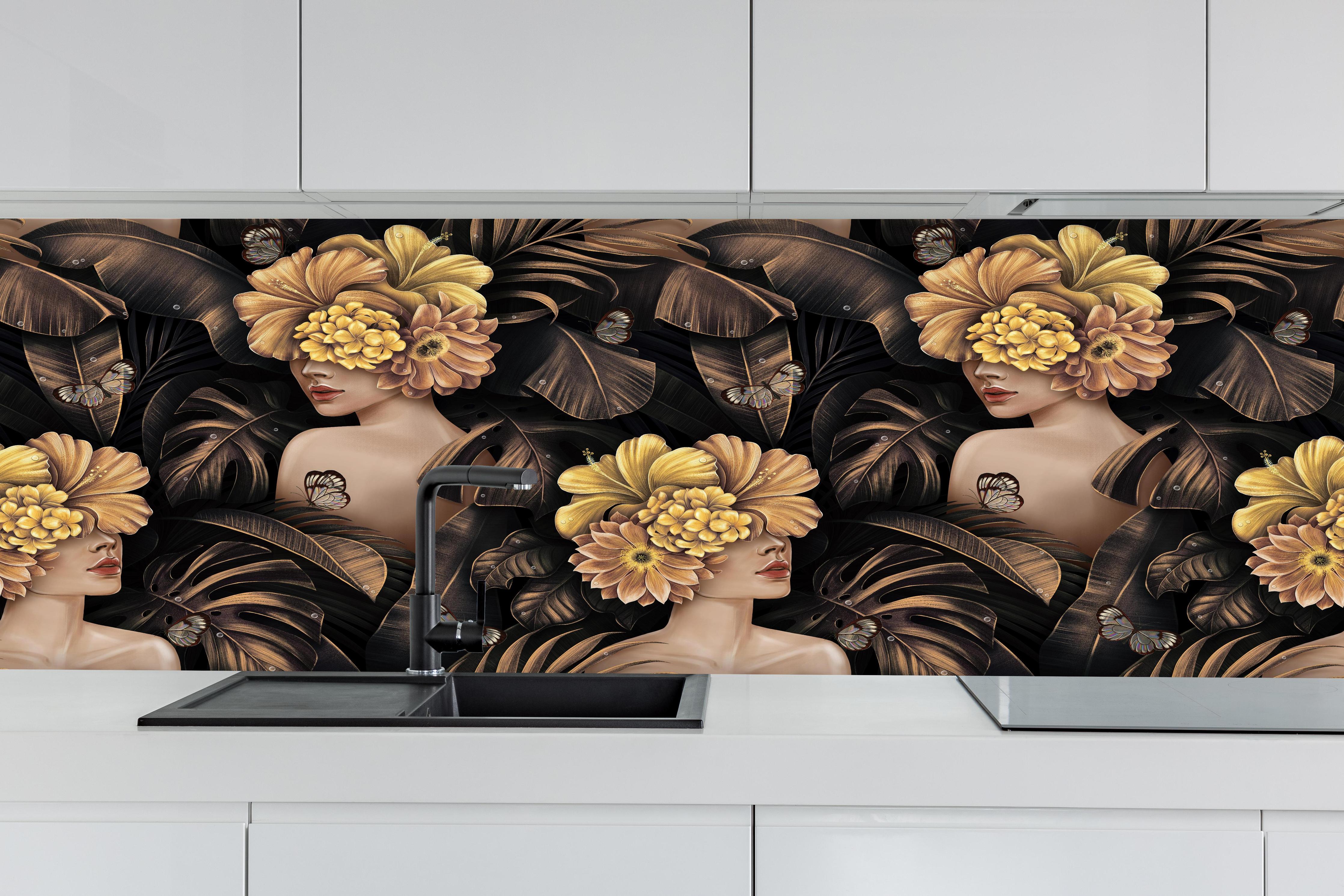 Küche - Exotischen Frauen, Blumen Muster hinter weißen Hochglanz-Küchenregalen und schwarzem Wasserhahn