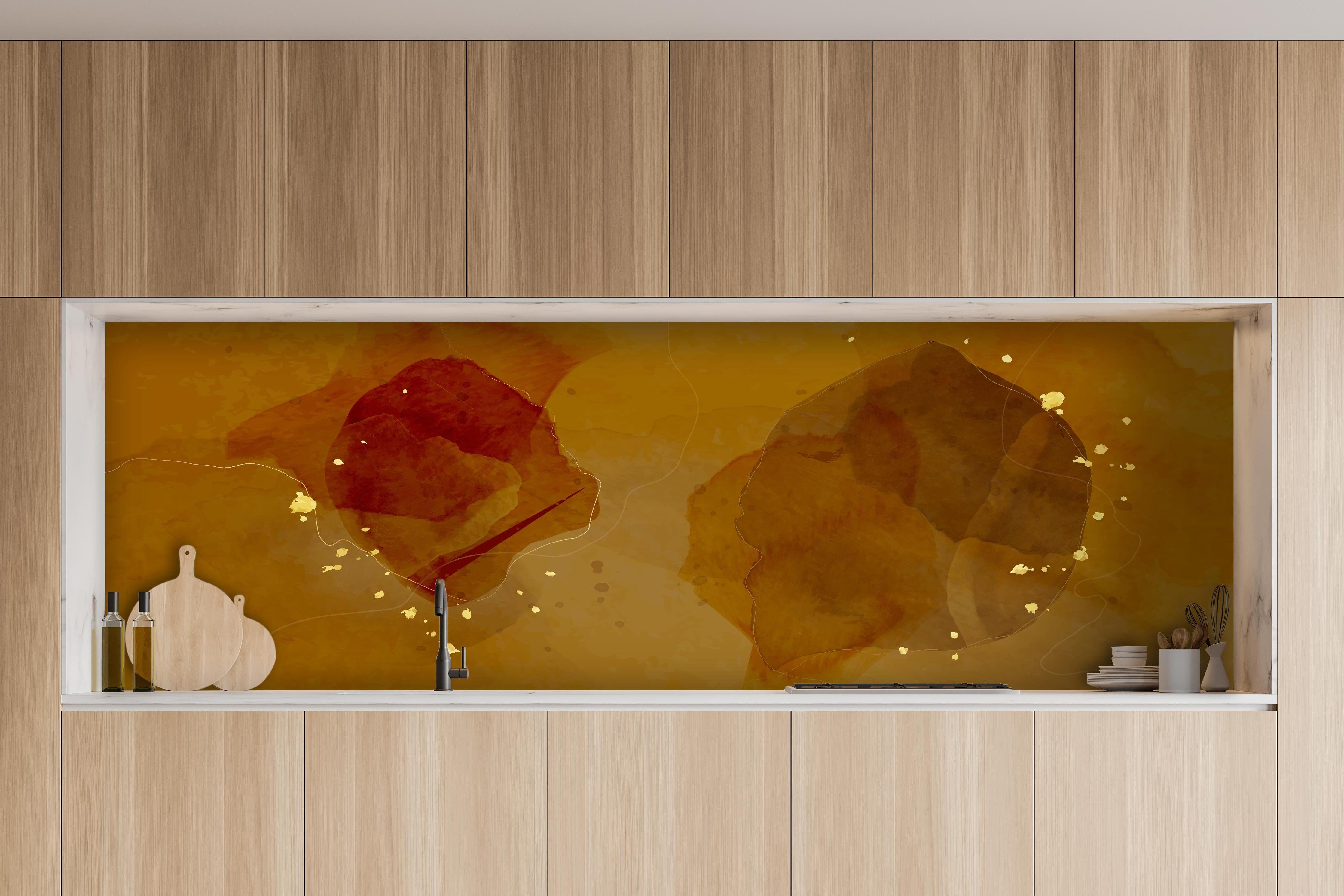 Küche - Goldbrauner Aquarell Hintergrund hinter weißen Hochglanz-Küchenregalen und schwarzem Wasserhahn