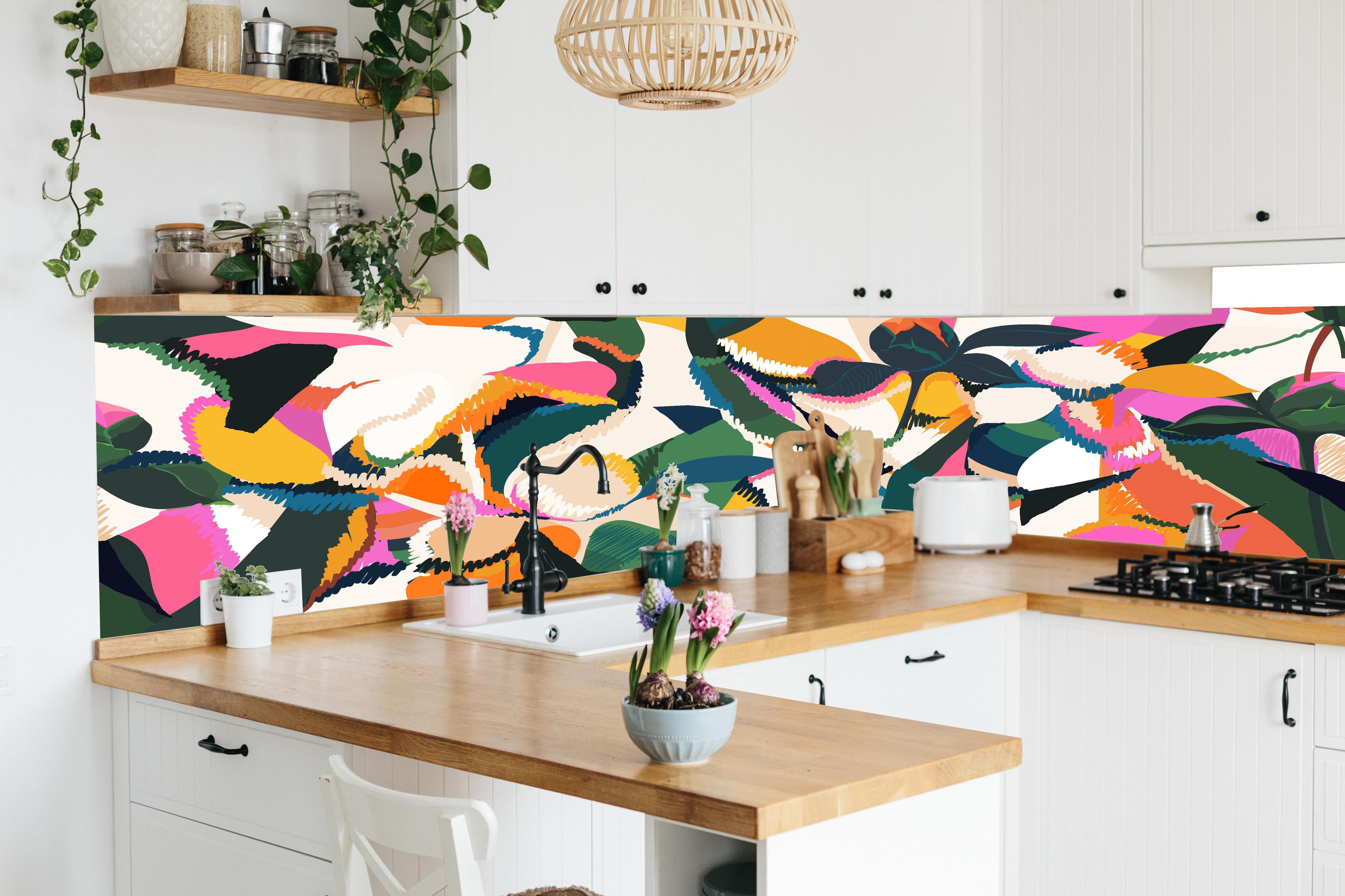 Küche - Abstrakte Tropische Blumen Pink-Orange in lebendiger Küche mit bunten Blumen