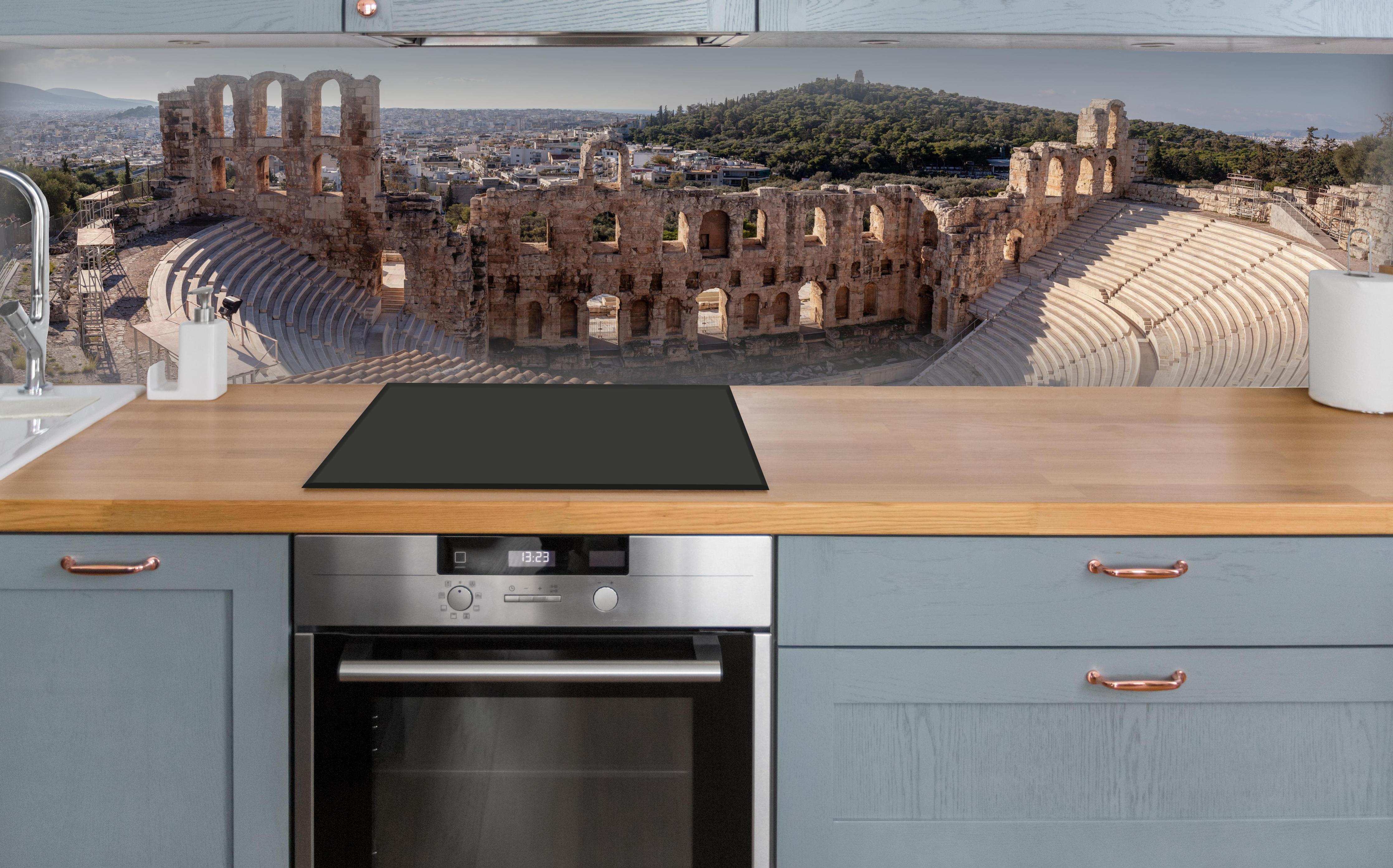Küche - Akropolis Amphitheater Athen Panorama über polierter Holzarbeitsplatte mit Cerankochfeld
