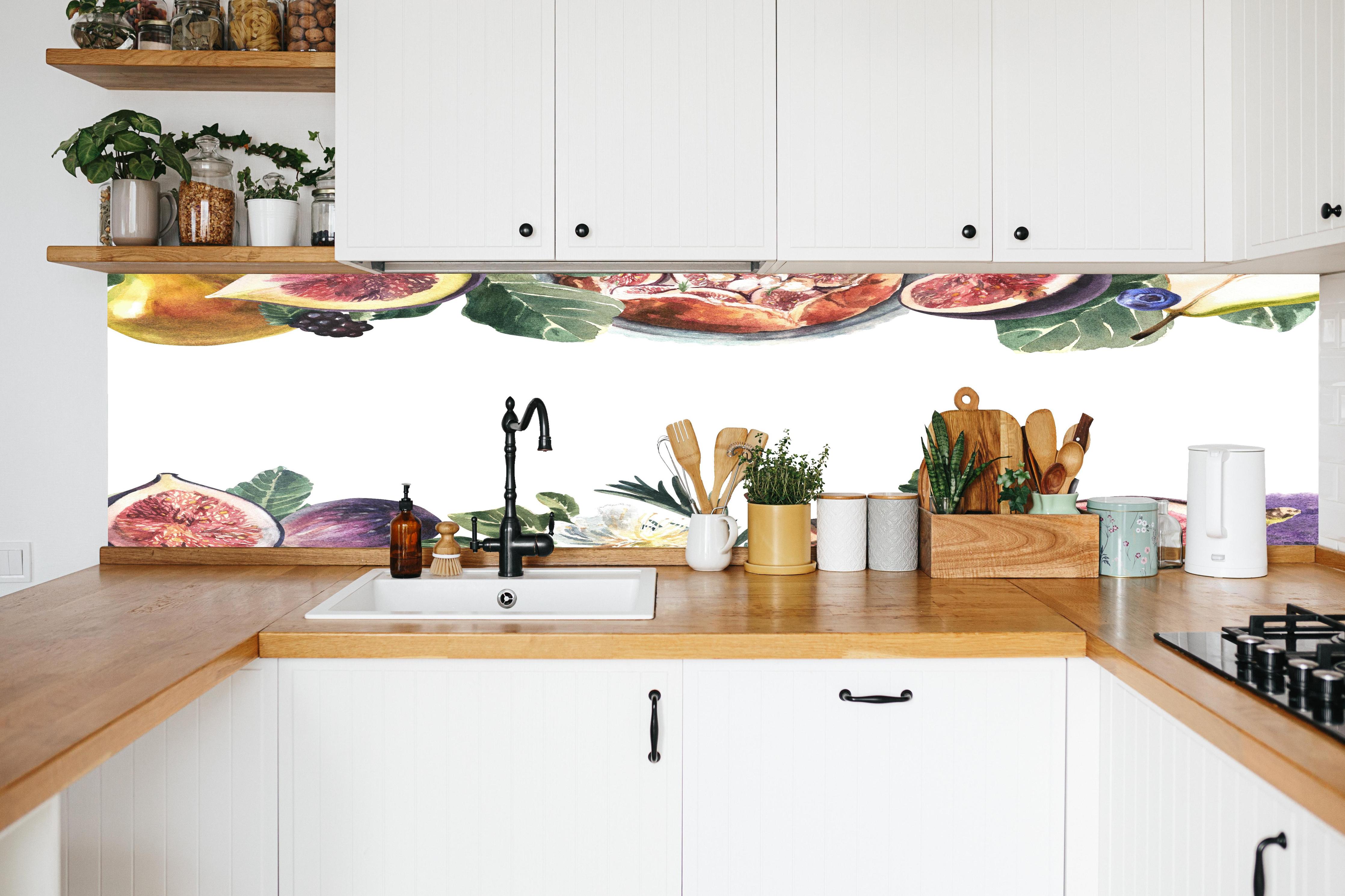 Küche - Aquarell Obst-Bordüre Limette Zitrone Feige in weißer Küche hinter Gewürzen und Kochlöffeln aus Holz