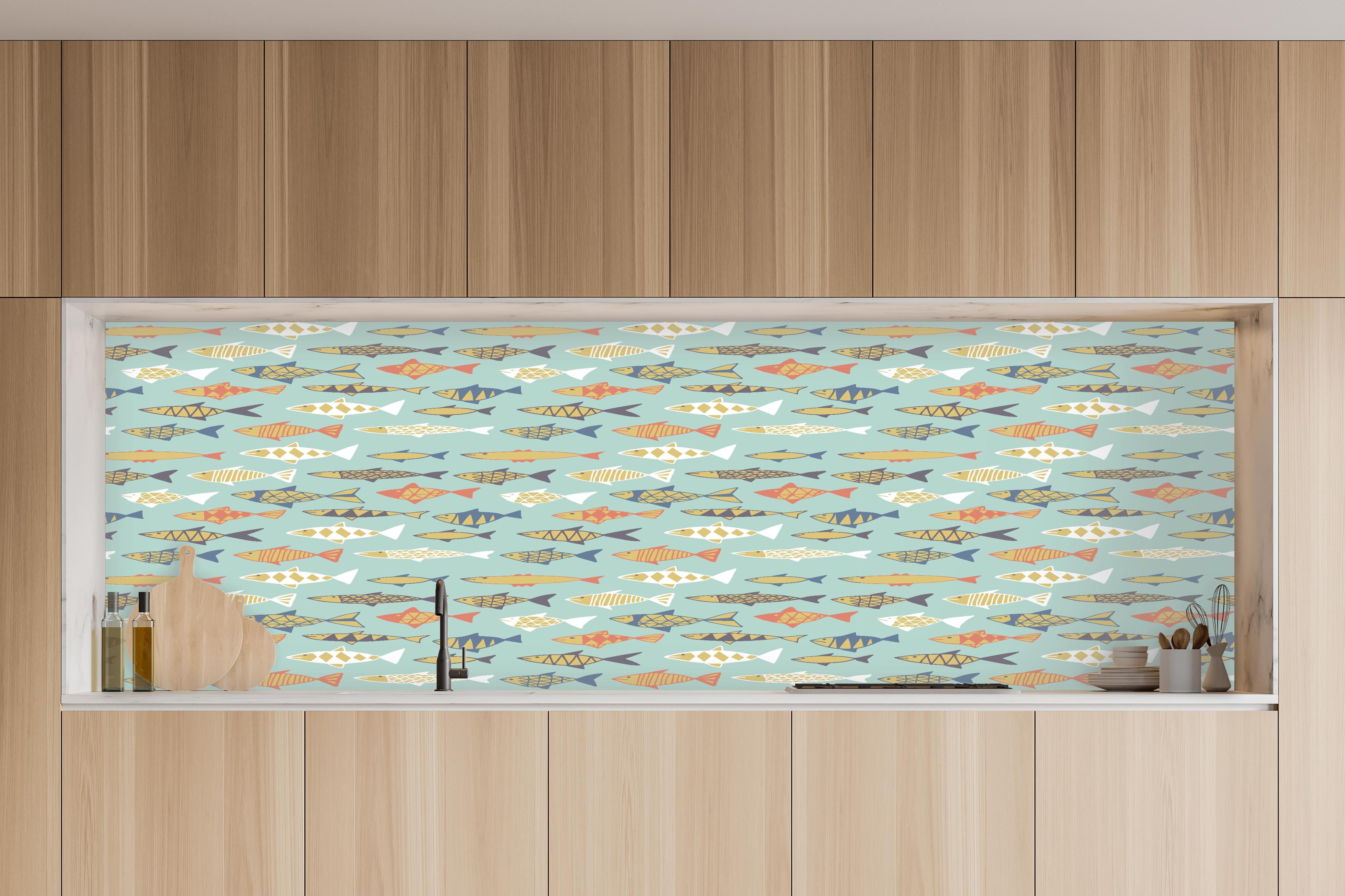 Küche - Cartoon-Fische Türkis-Orange Muster in charakteristischer Vollholz-Küche mit modernem Gasherd