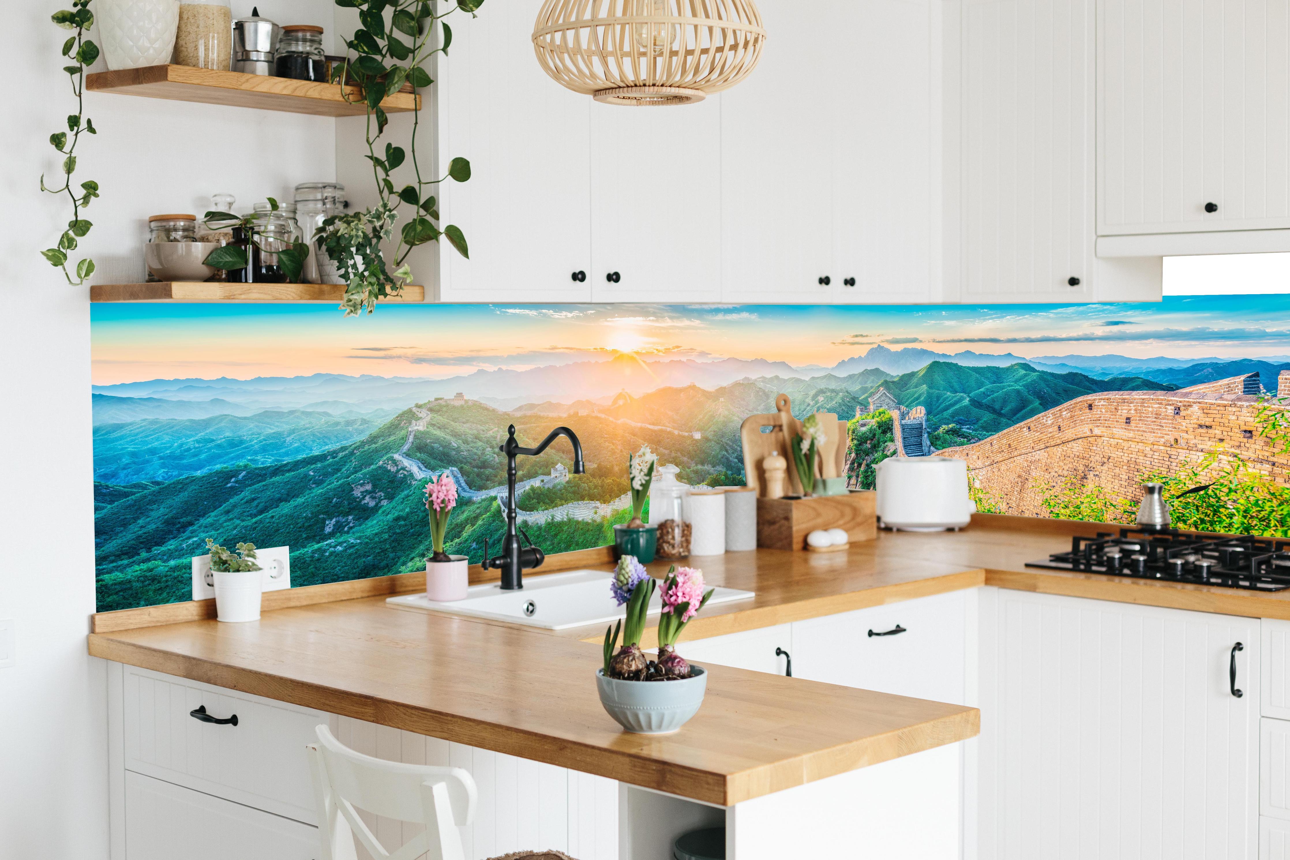 Küche - Chinesische Mauer Panorama Sonnenaufgang in lebendiger Küche mit bunten Blumen
