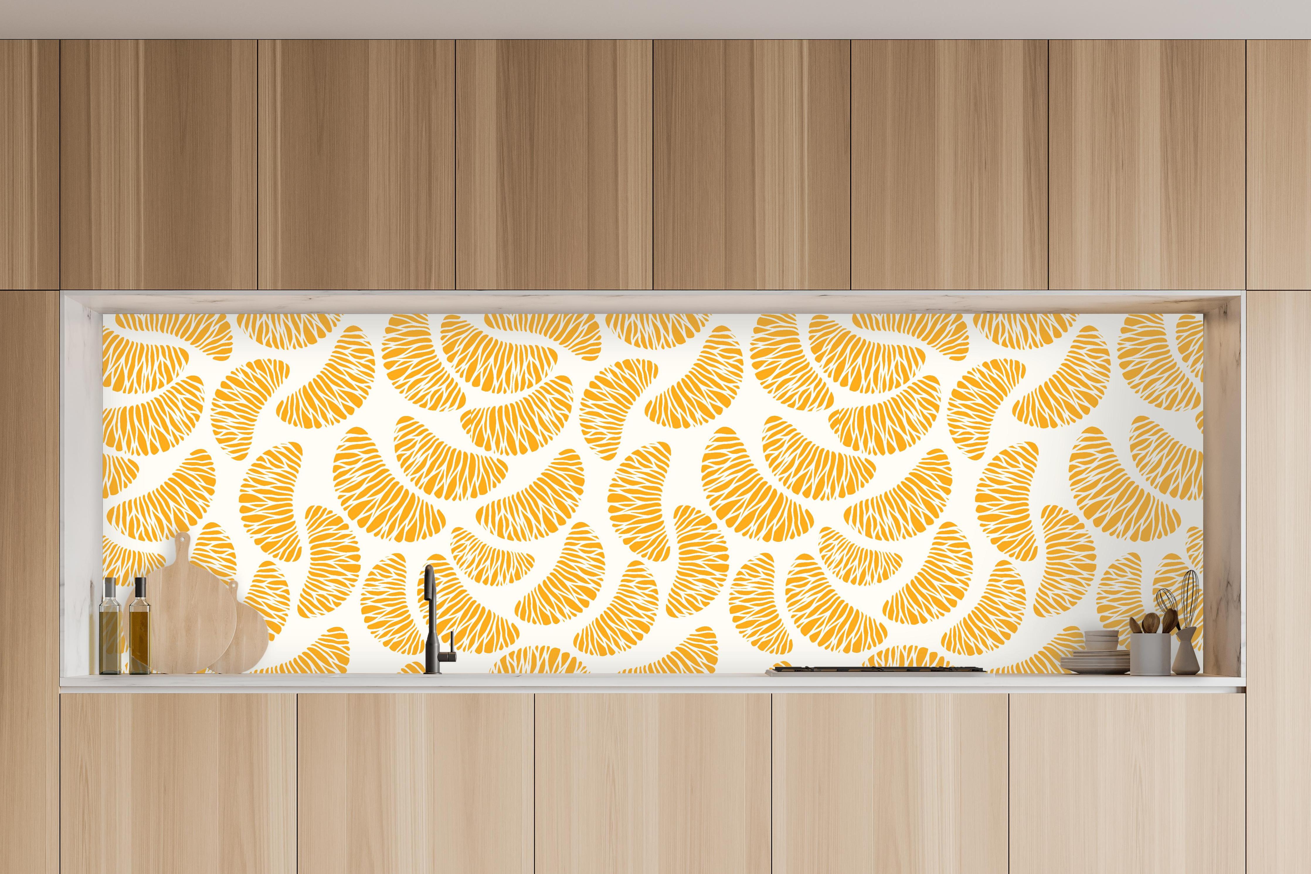 Küche - Citrus Orange Goldmuster in charakteristischer Vollholz-Küche mit modernem Gasherd