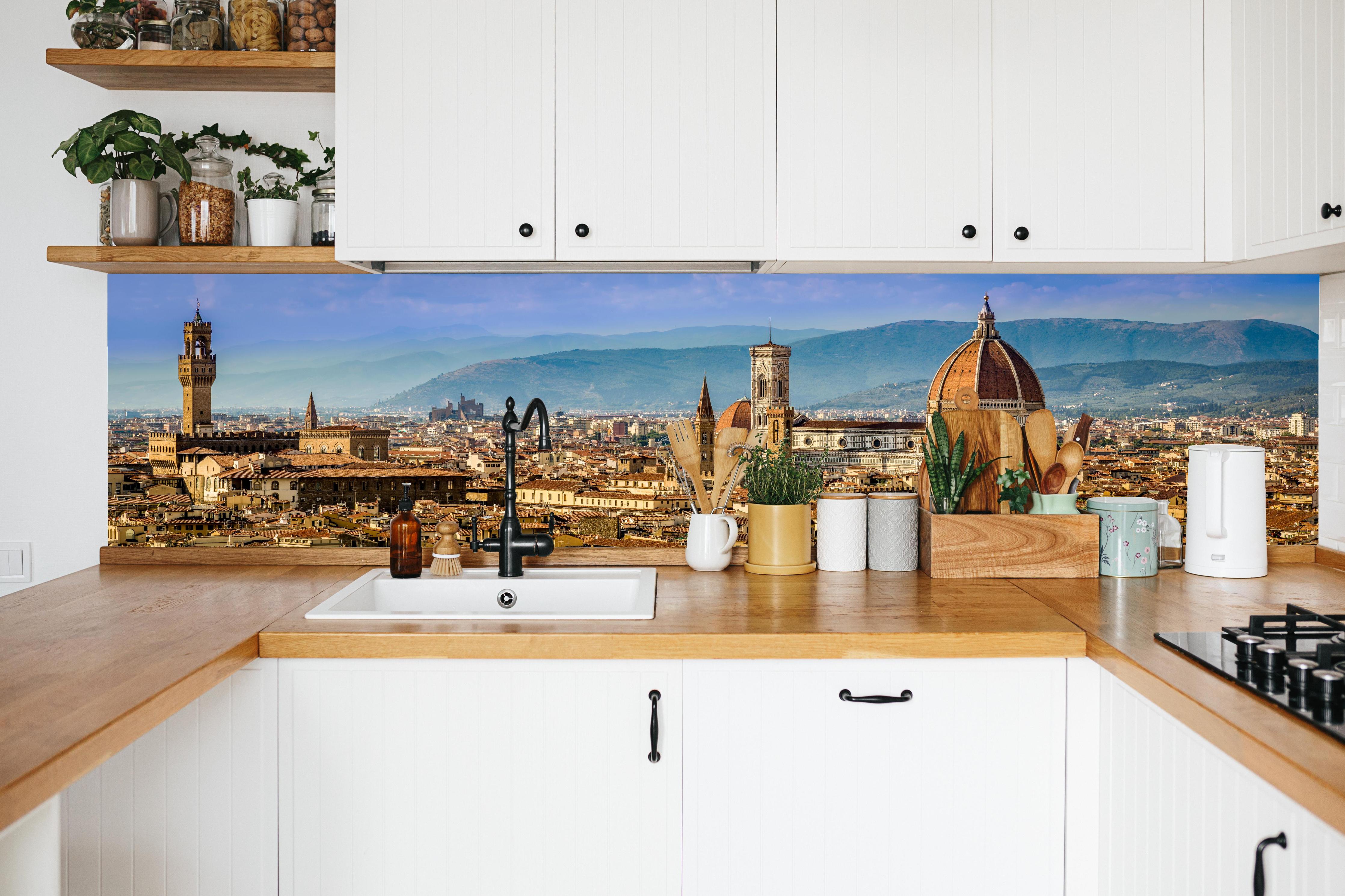 Küche - Florenz Skyline mit Duomo in weißer Küche hinter Gewürzen und Kochlöffeln aus Holz