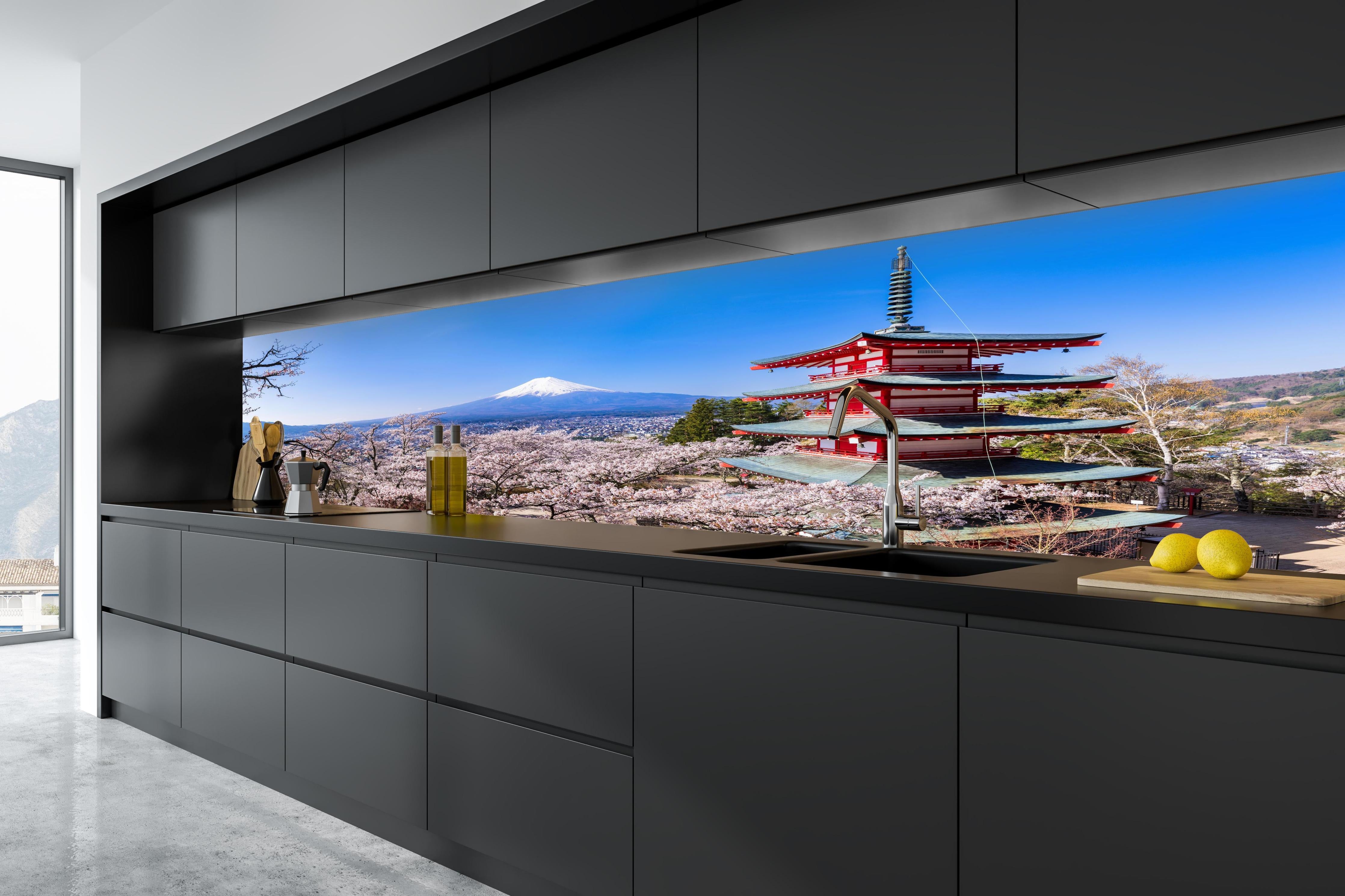 Küche - Fuji und Pagode im Kirschblütenmeer in tiefschwarzer matt-premium Einbauküche