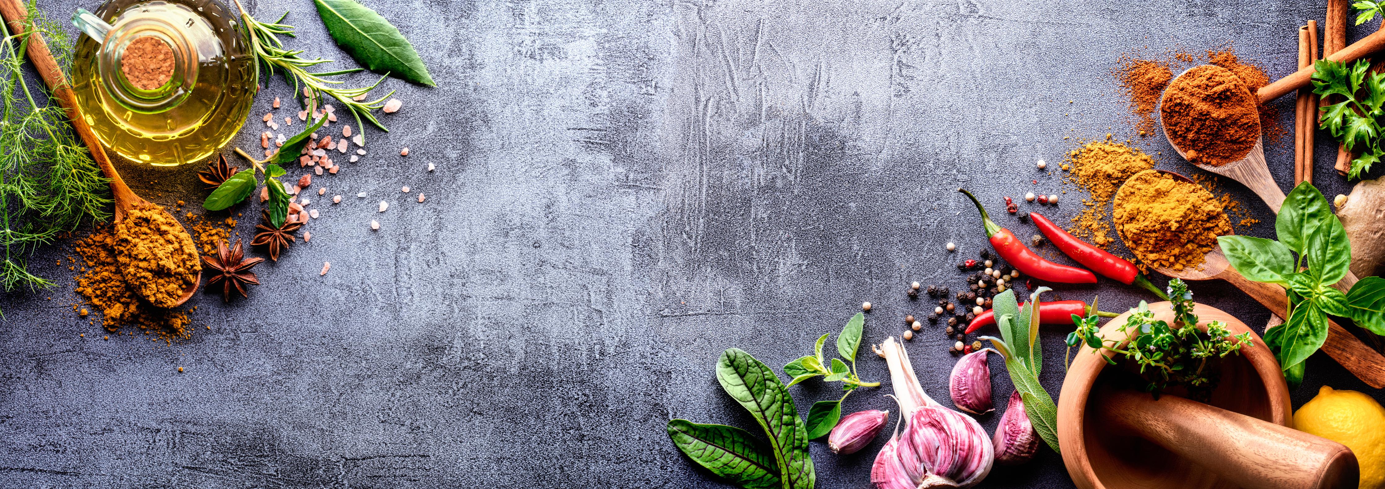 Küchenrückwand-Gewürze & Kräuter auf Beton