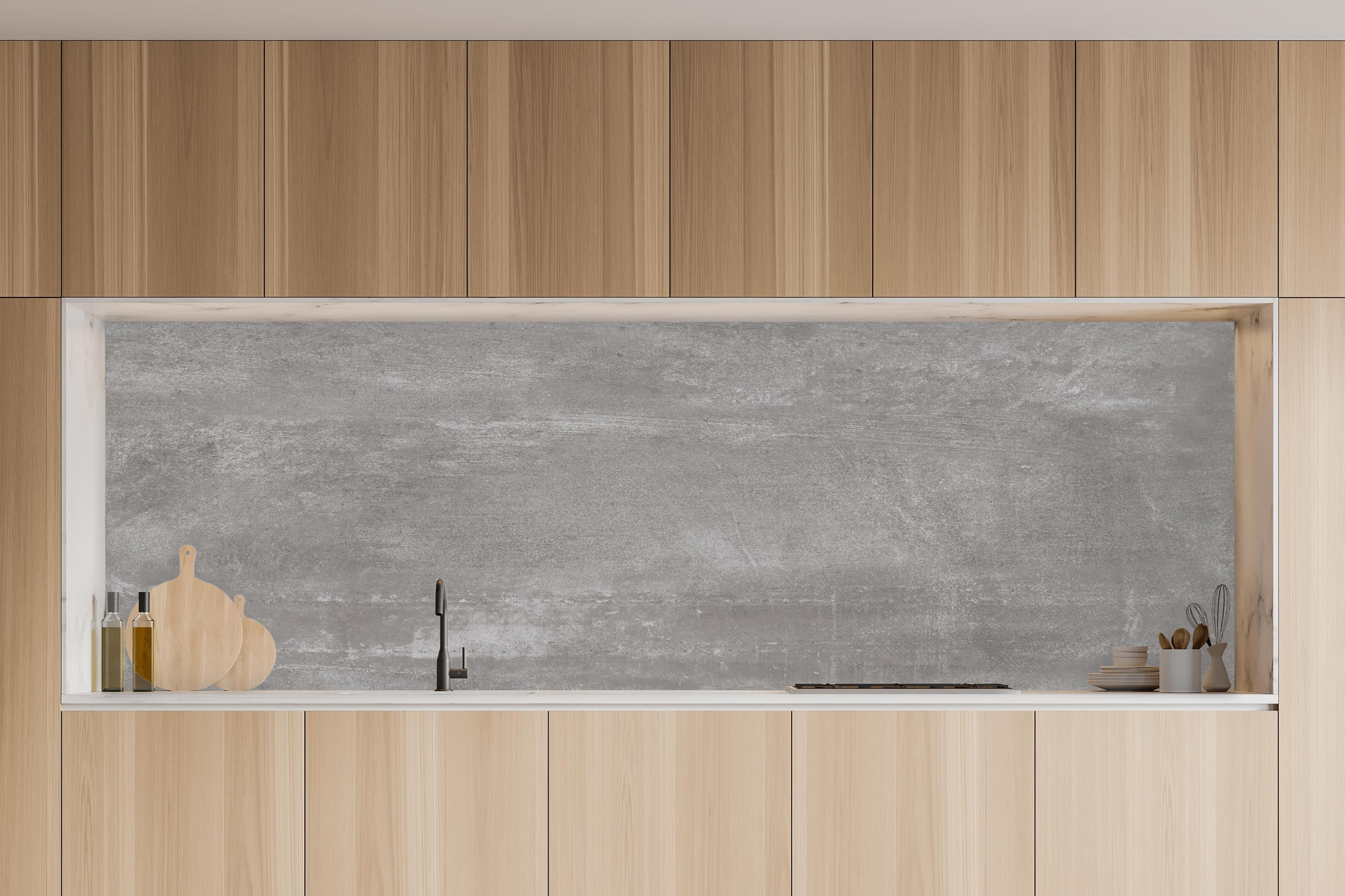 Küche - Graue Beton-Textur in charakteristischer Vollholz-Küche mit modernem Gasherd