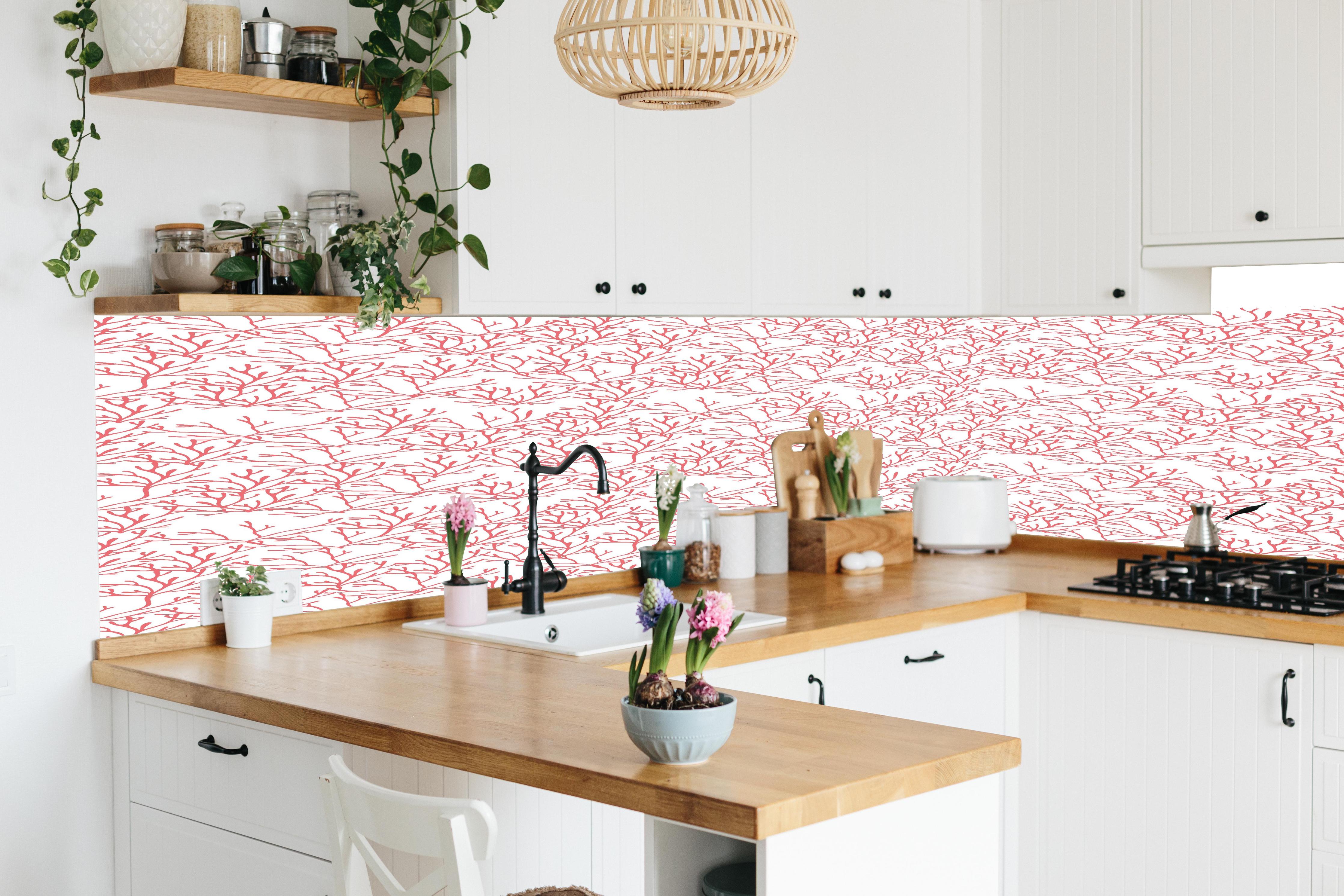 Küche - Korallenmuster Rosa auf Weiß in lebendiger Küche mit bunten Blumen