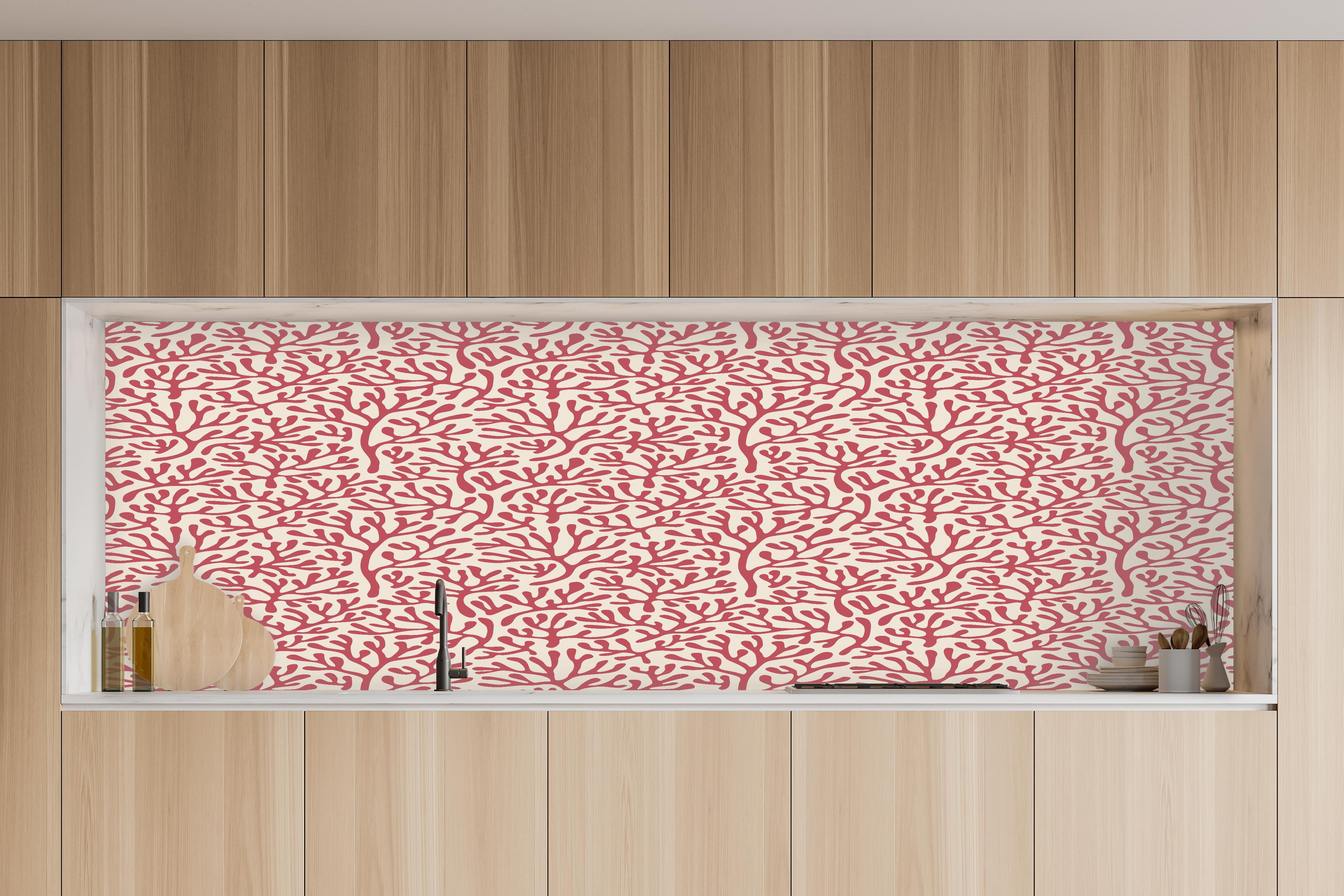 Küche - Korallenmuster Rot-Beige in charakteristischer Vollholz-Küche mit modernem Gasherd