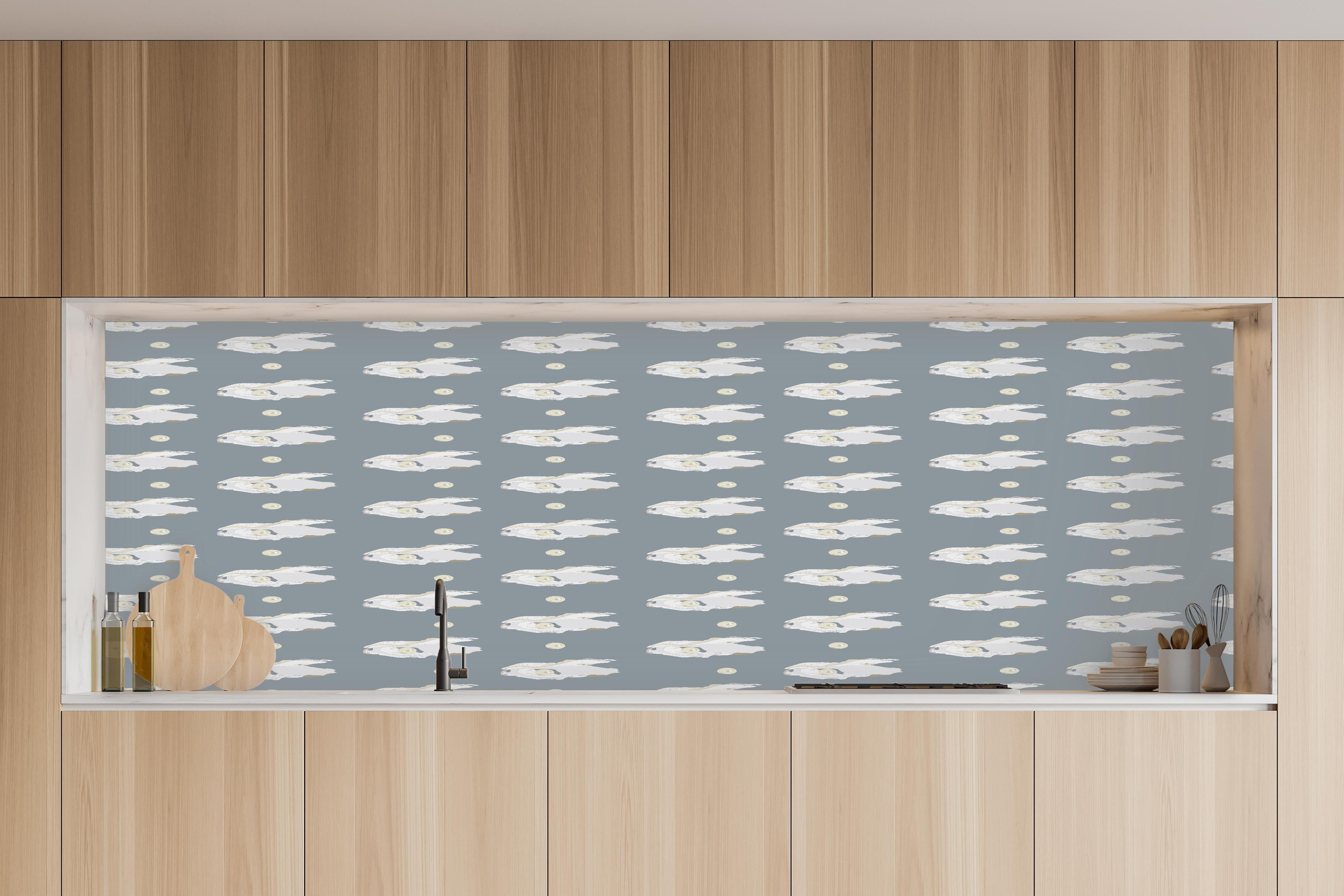 Küche - Perlen-Muschelmuster Grau in charakteristischer Vollholz-Küche mit modernem Gasherd