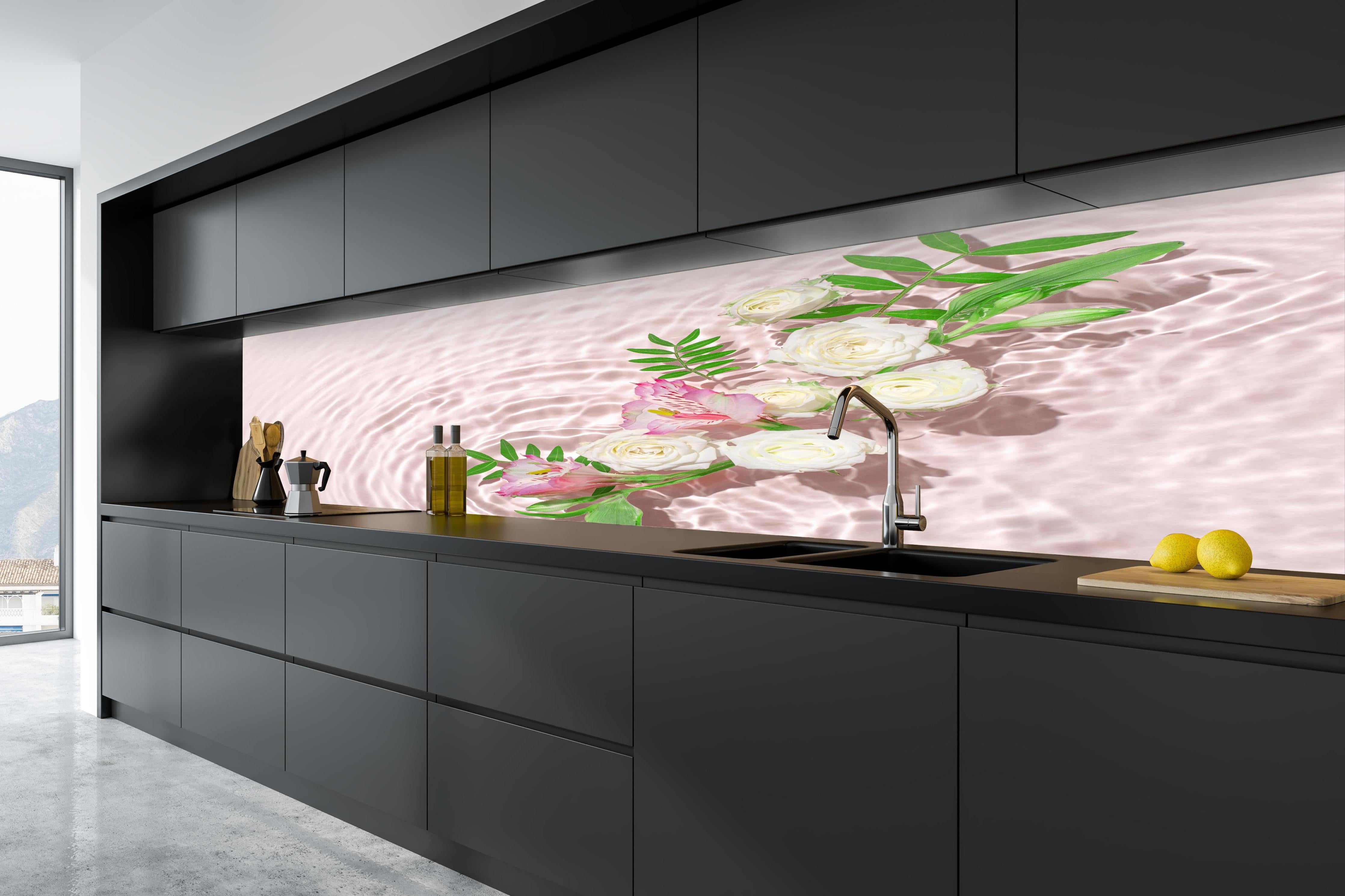 Küche - Rosa Blumen auf Wasser in tiefschwarzer matt-premium Einbauküche