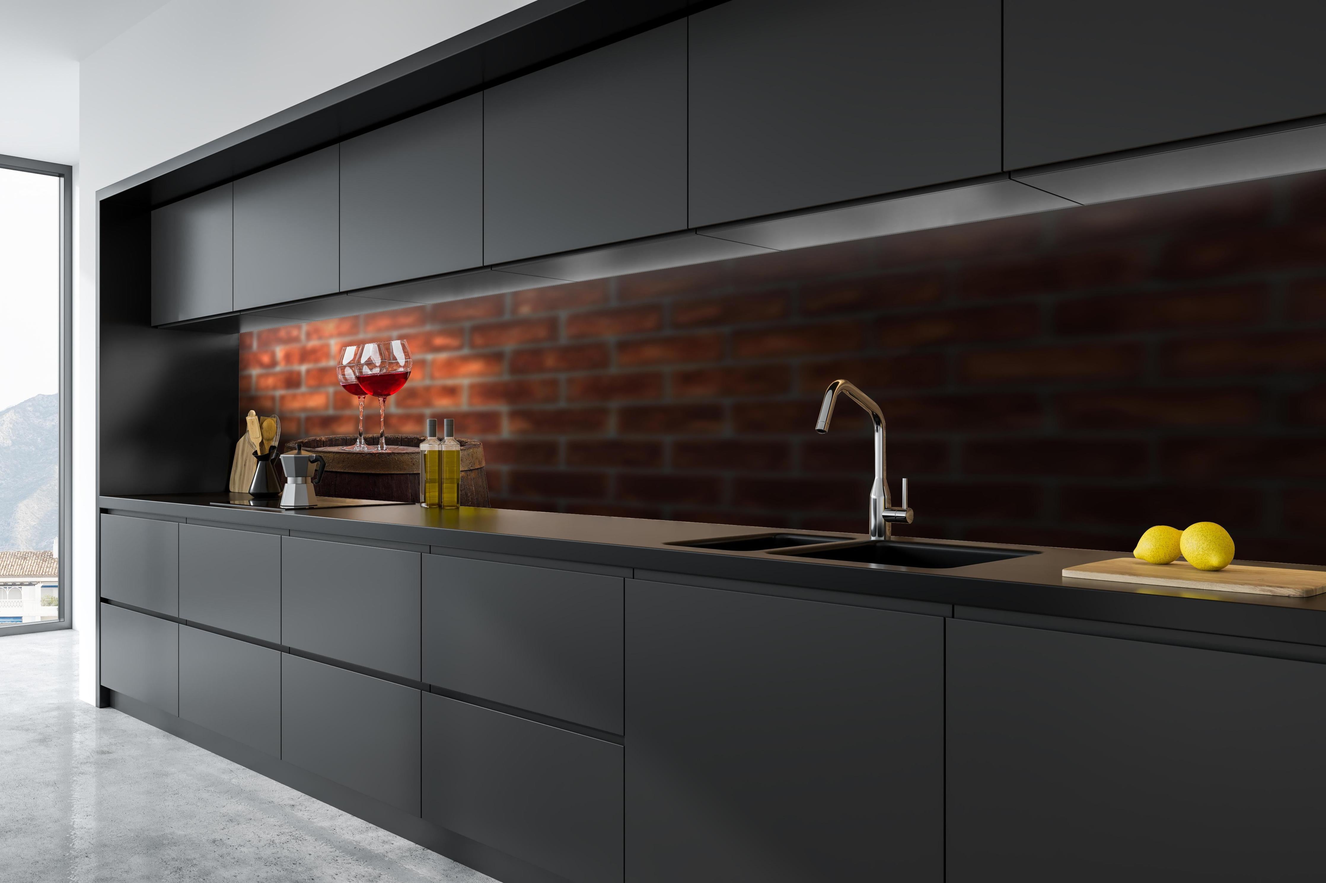 Küche - Rotwein auf Eichenfass in tiefschwarzer matt-premium Einbauküche