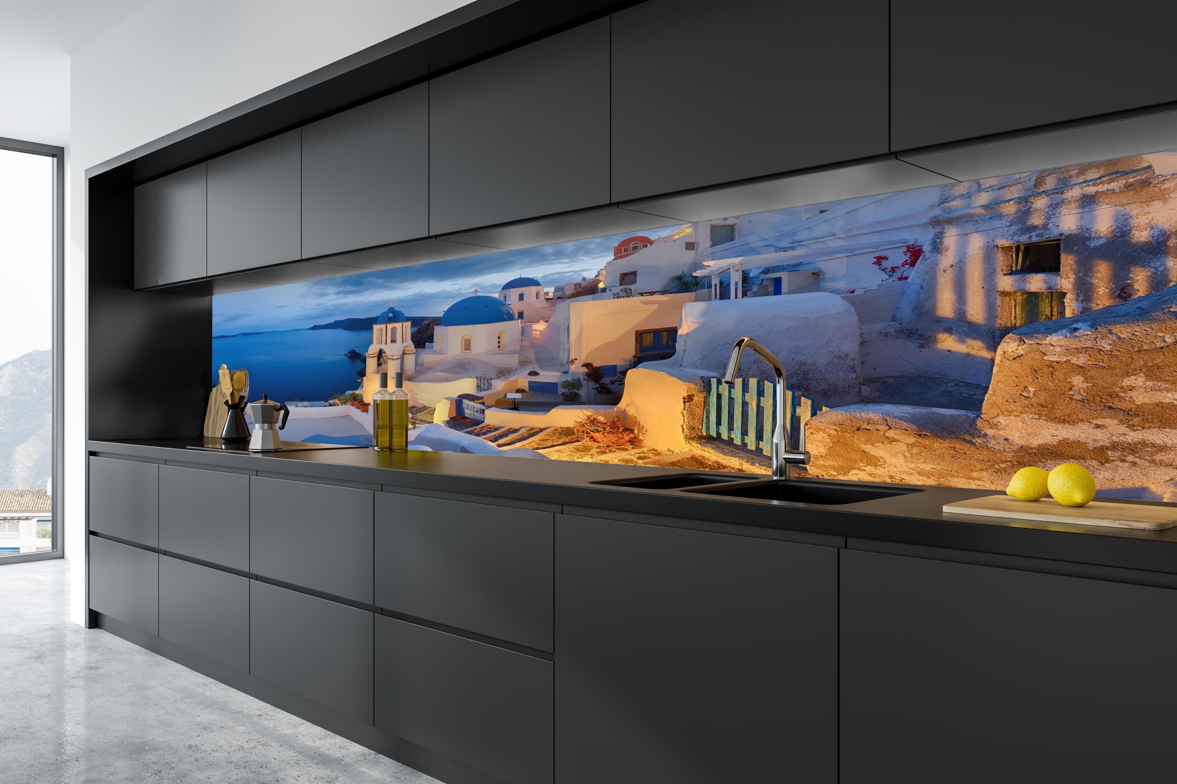 Küche - Santorini Skyline in Blau und Weiß in tiefschwarzer matt-premium Einbauküche