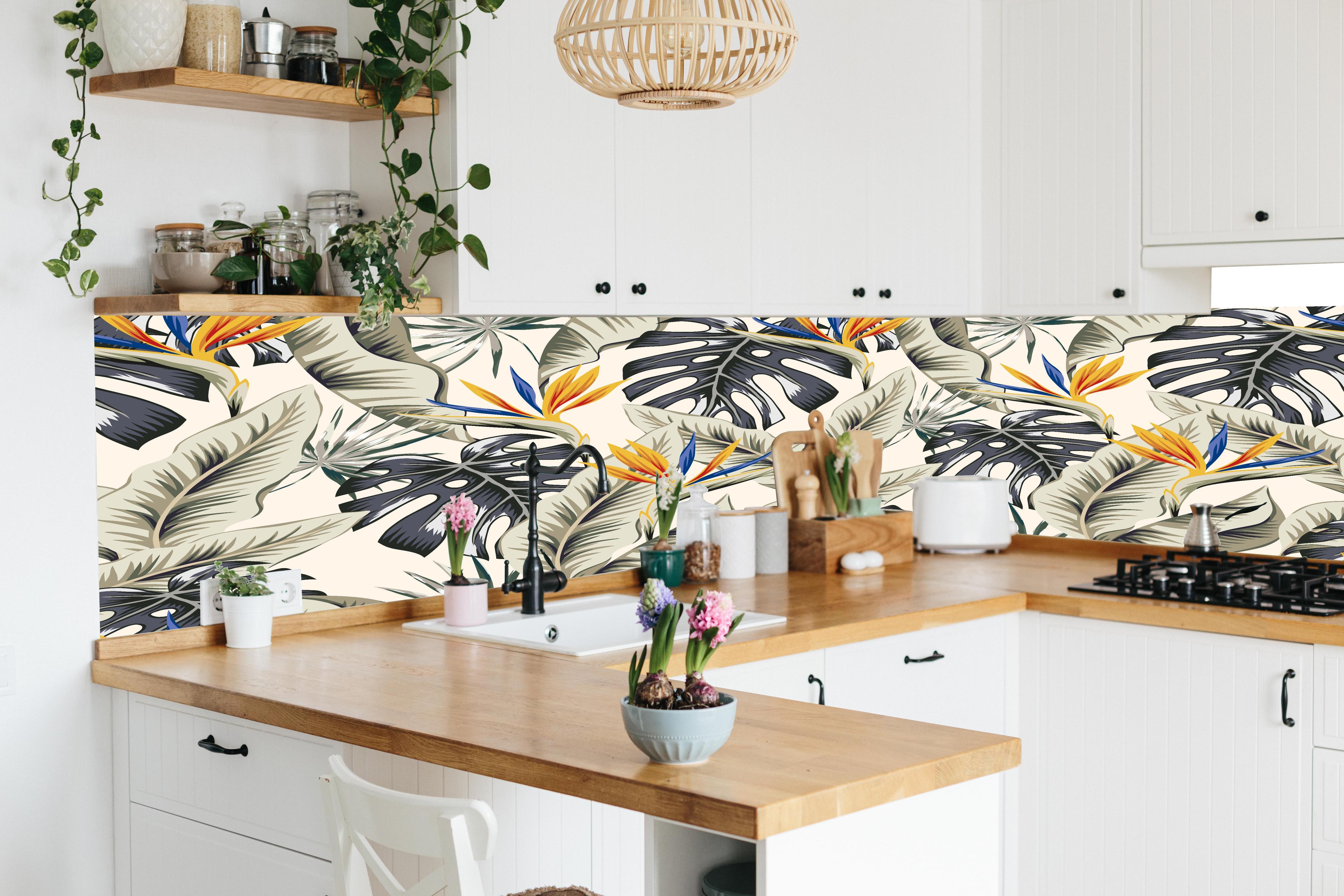 Küche - Strelitzia Tropenblätter Beige-Orange in lebendiger Küche mit bunten Blumen