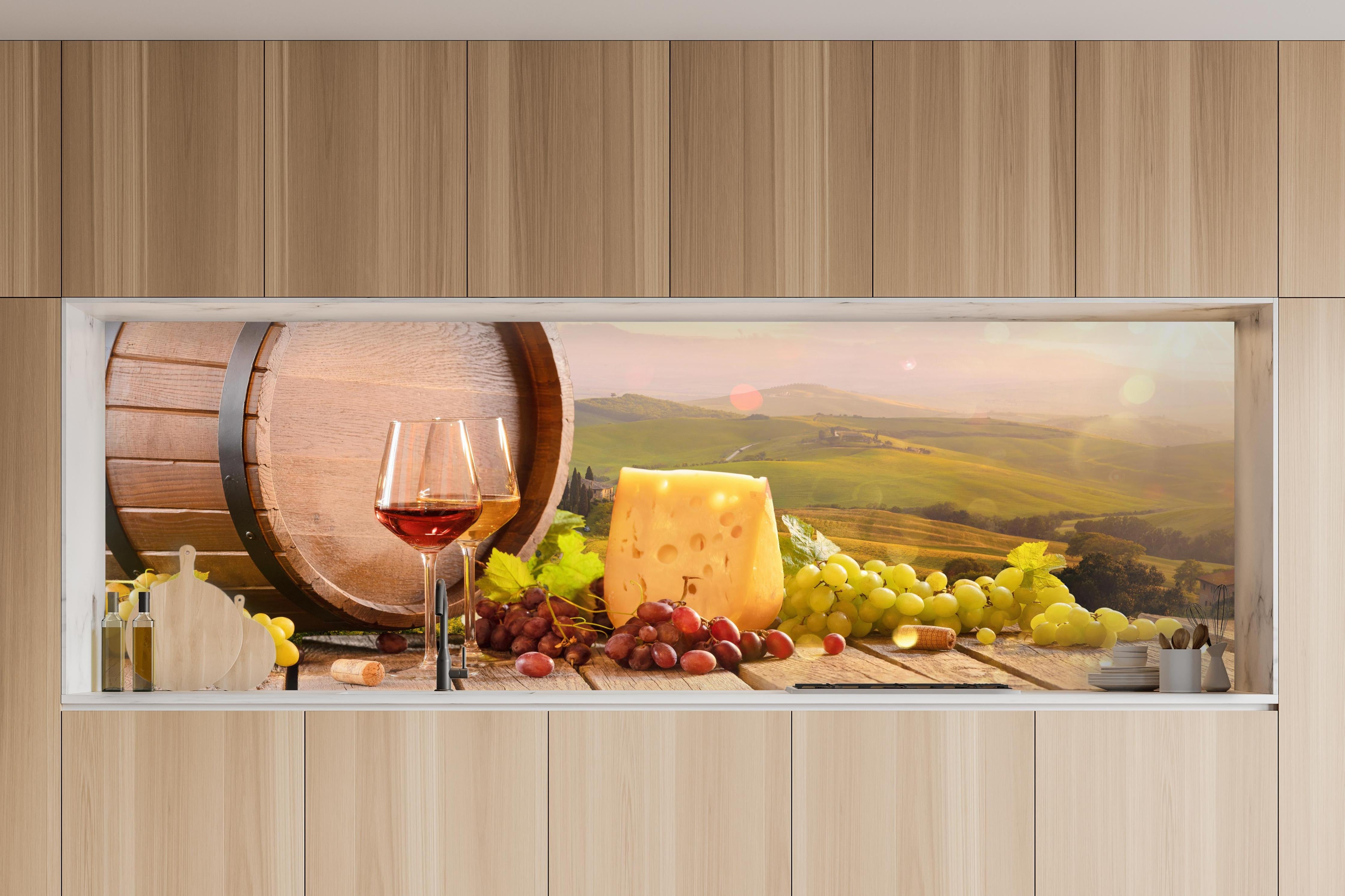 Küche - Toskana Wein & Käse Stillleben in charakteristischer Vollholz-Küche mit modernem Gasherd