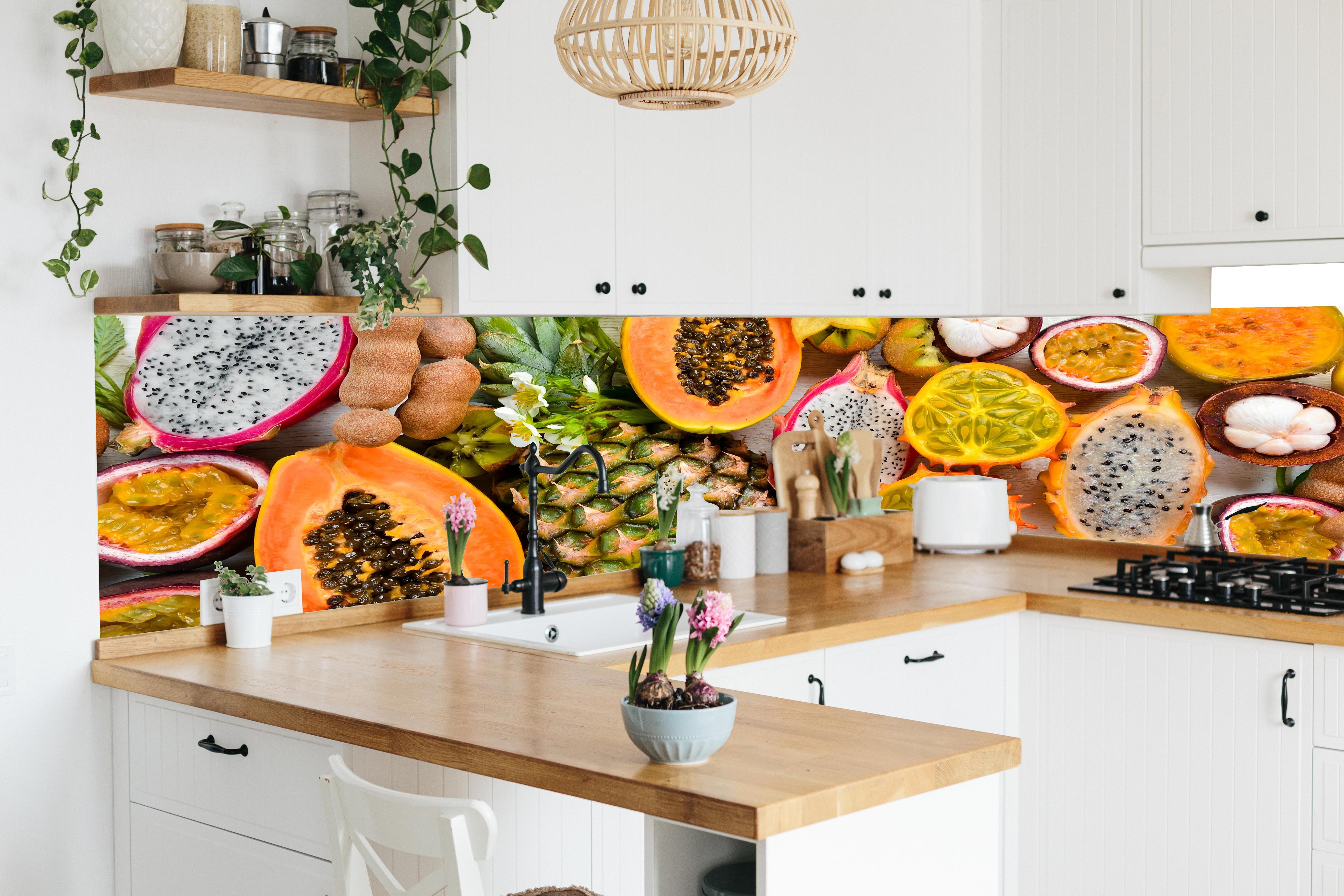 Küche - Tropische Früchte Collage Orange Gelb in lebendiger Küche mit bunten Blumen