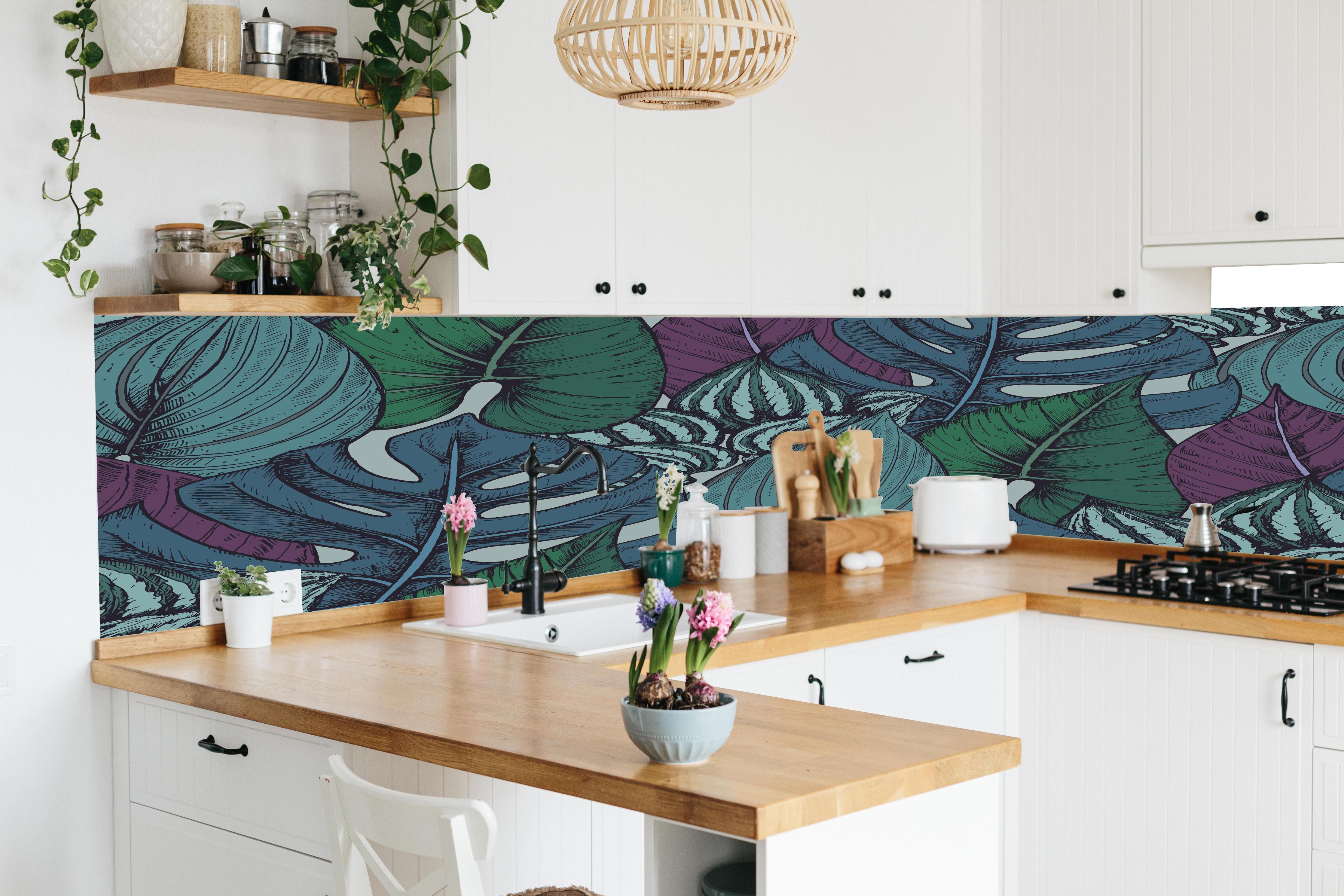 Küche - Tropisches Blattmuster Türkis-Lila in lebendiger Küche mit bunten Blumen