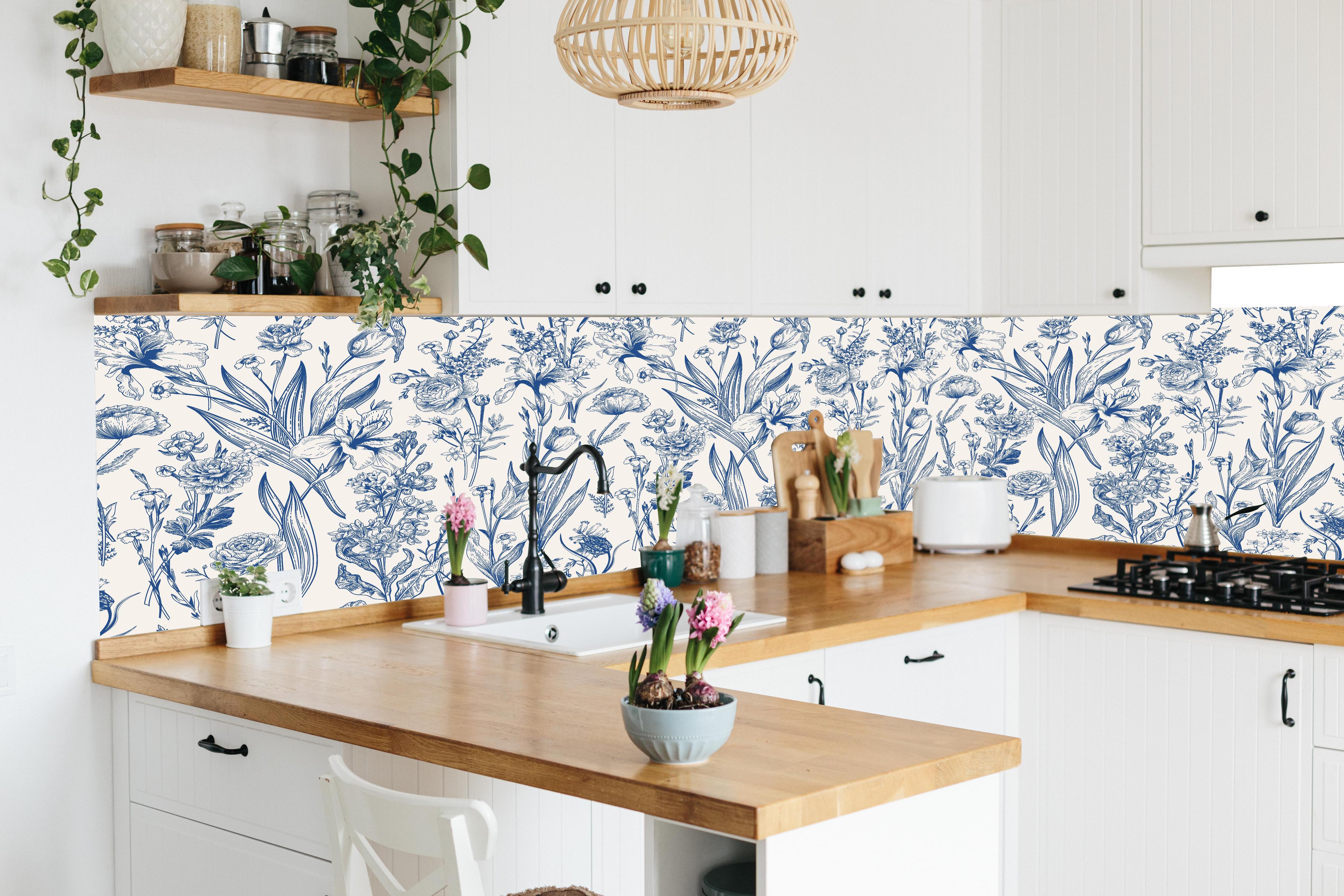Küche - Vintage-Blumenmuster Azurblau in lebendiger Küche mit bunten Blumen