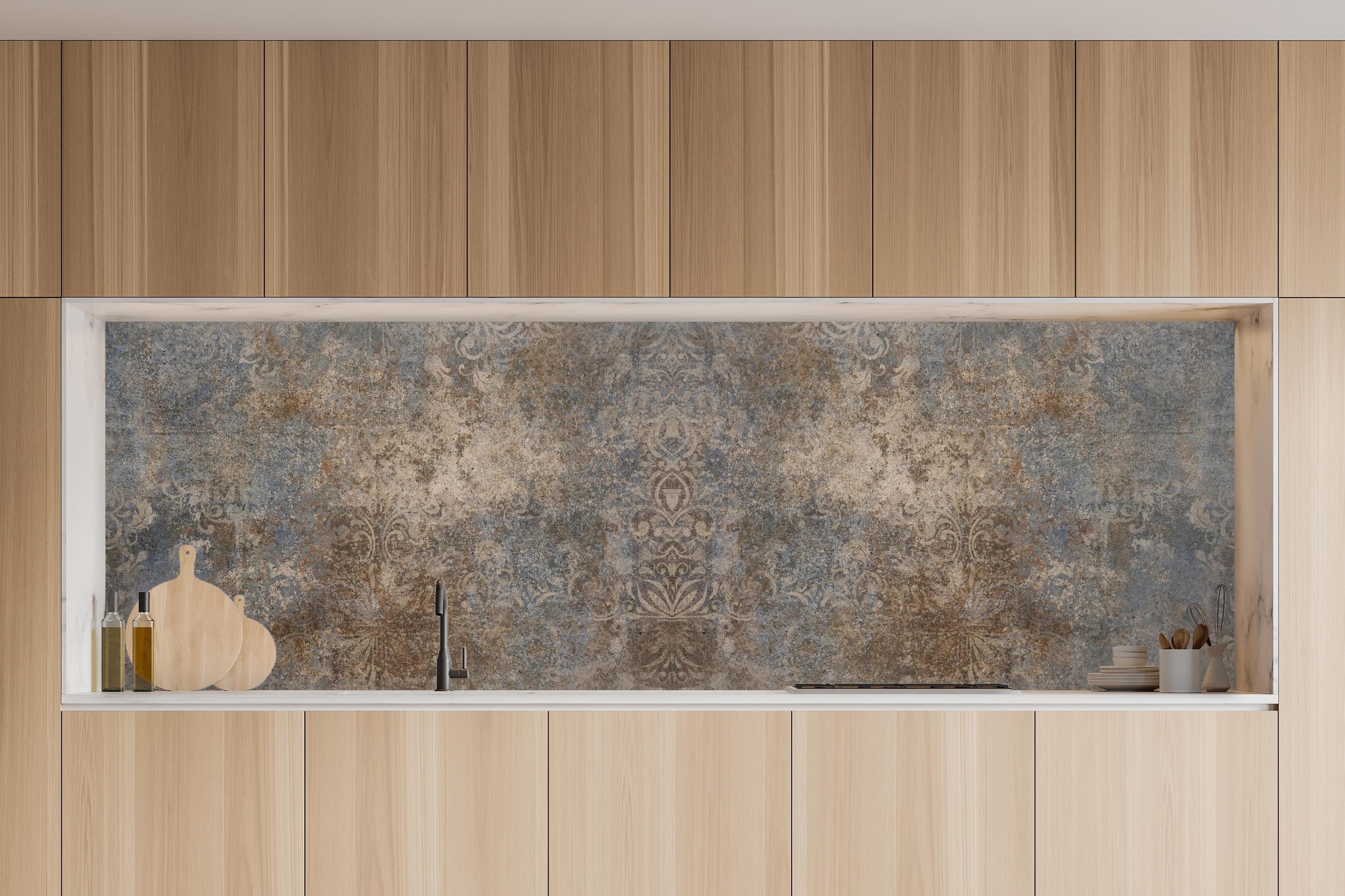 Küche - Vintage Steinmuster Fliese Braun-Blau in charakteristischer Vollholz-Küche mit modernem Gasherd