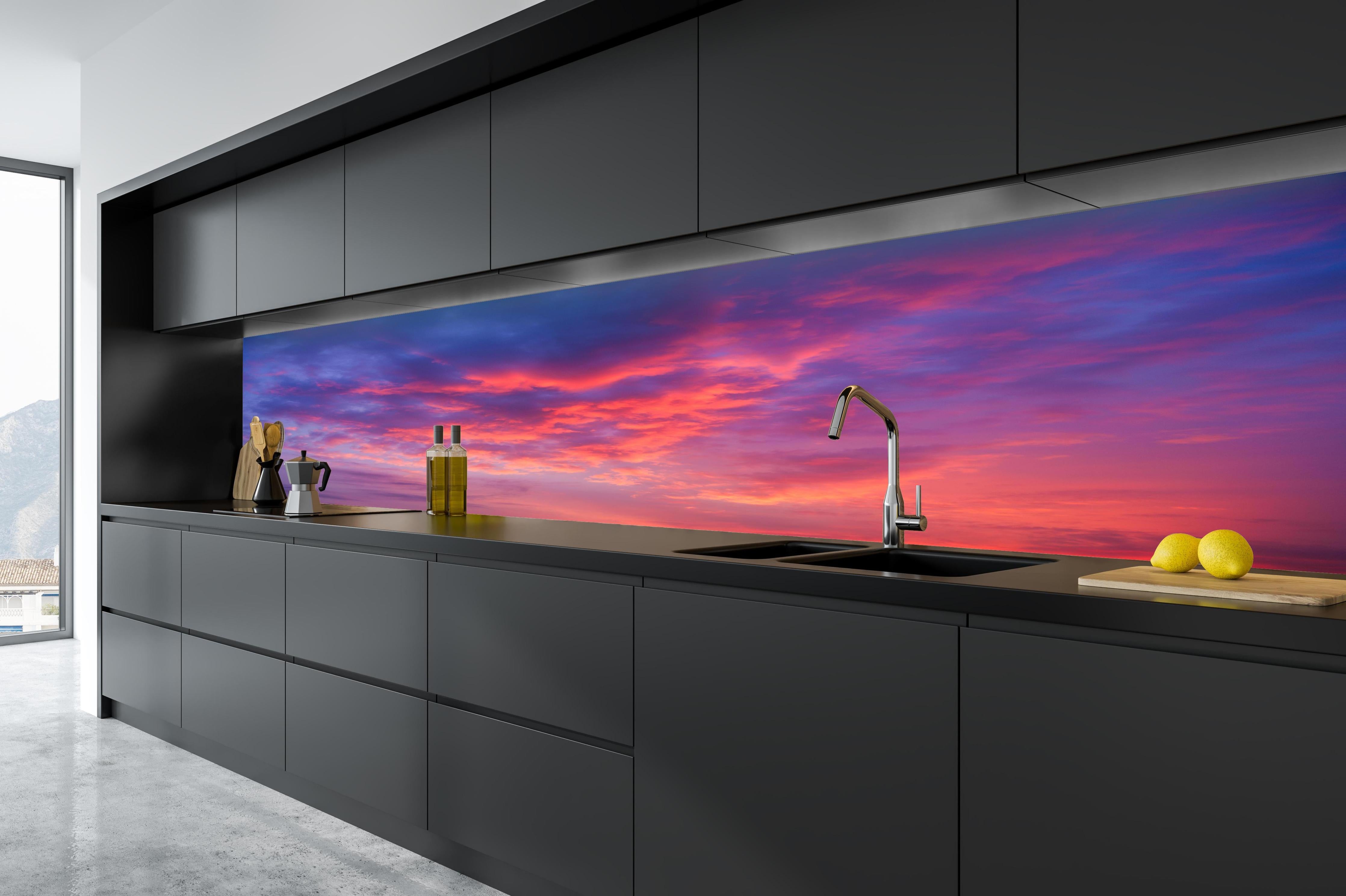 Küche - Violett-Pinker Sonnenuntergang in tiefschwarzer matt-premium Einbauküche