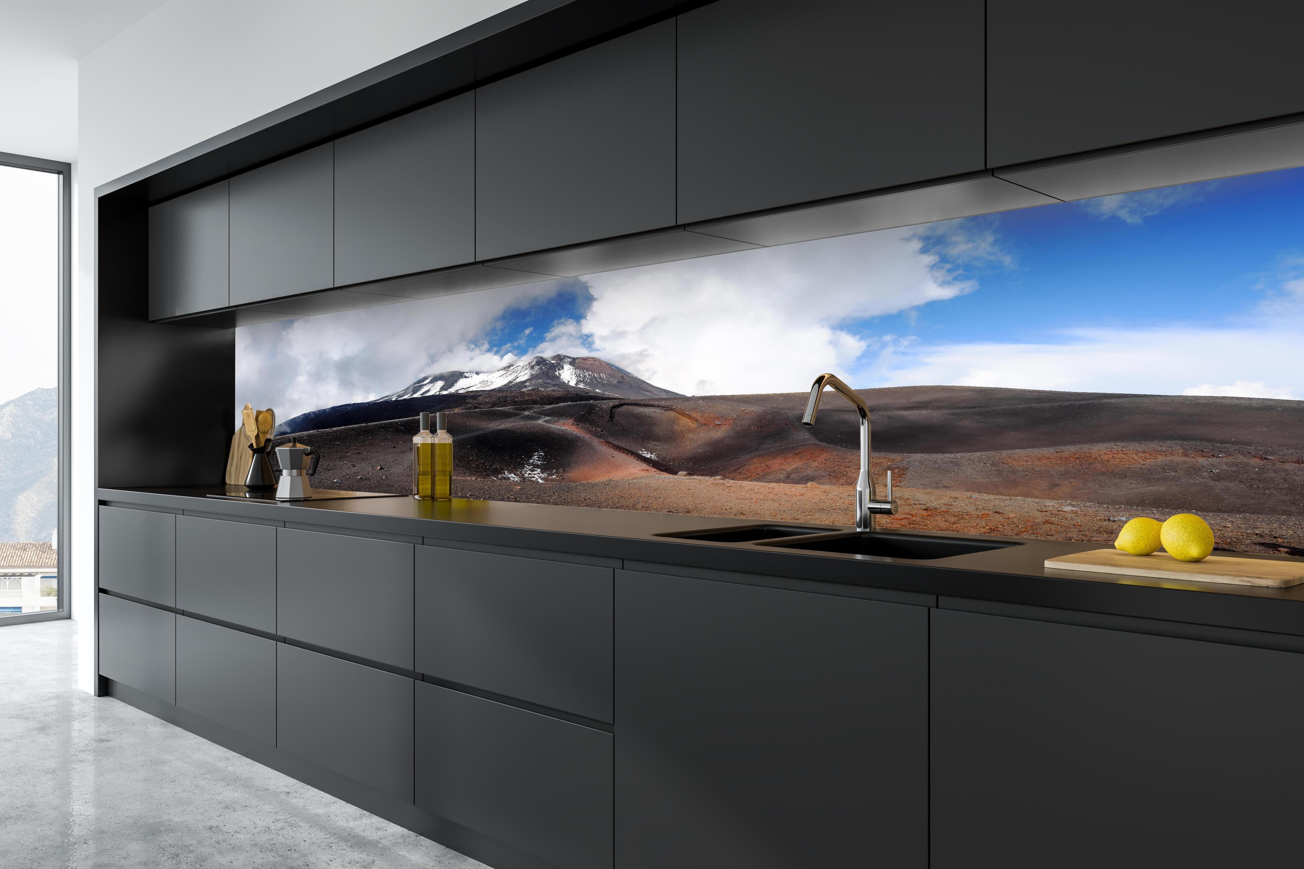 Küche - Vulkan-Panorama Braun-Grau-Blau in tiefschwarzer matt-premium Einbauküche