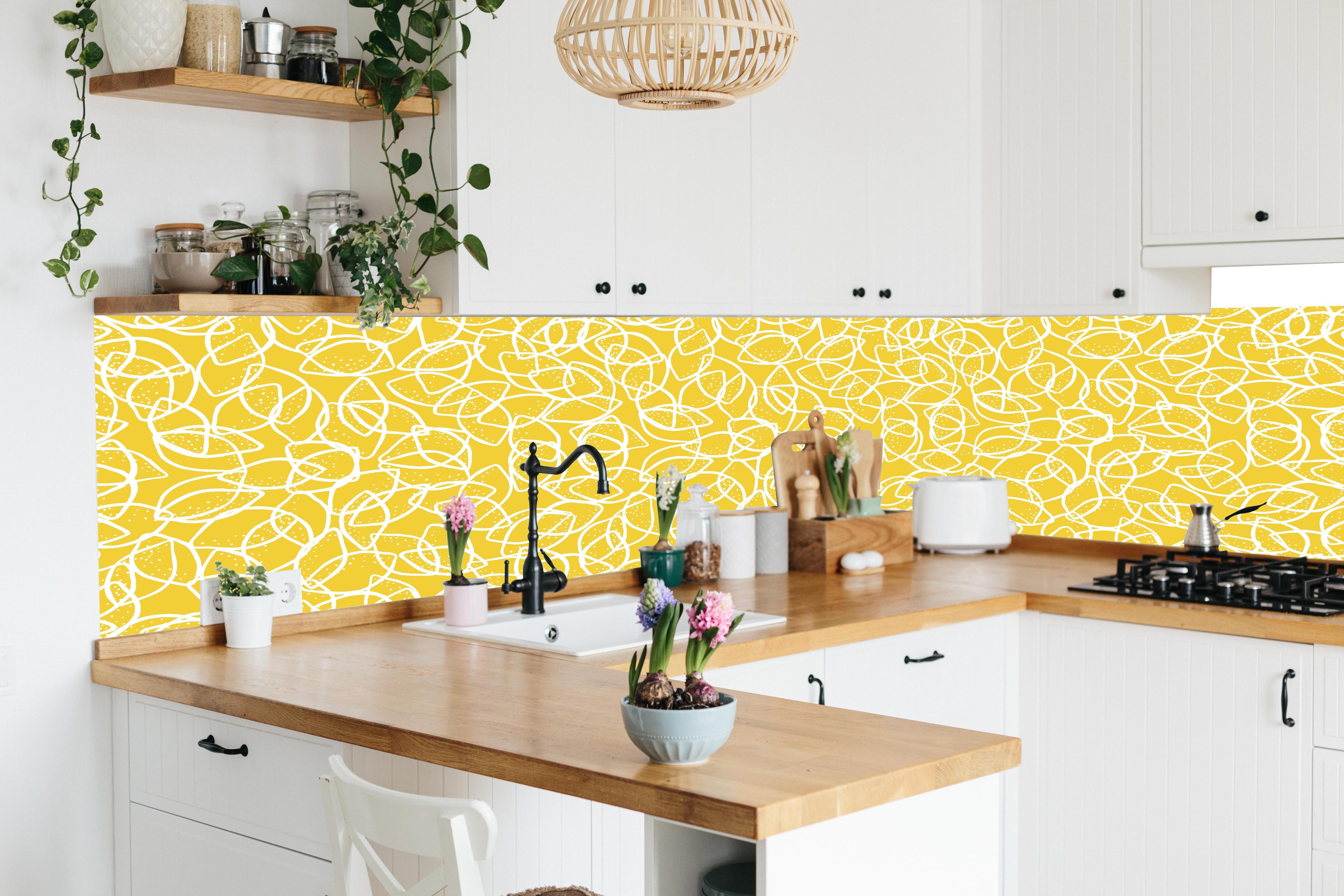 Küche - Zitronenmuster Gelb in lebendiger Küche mit bunten Blumen