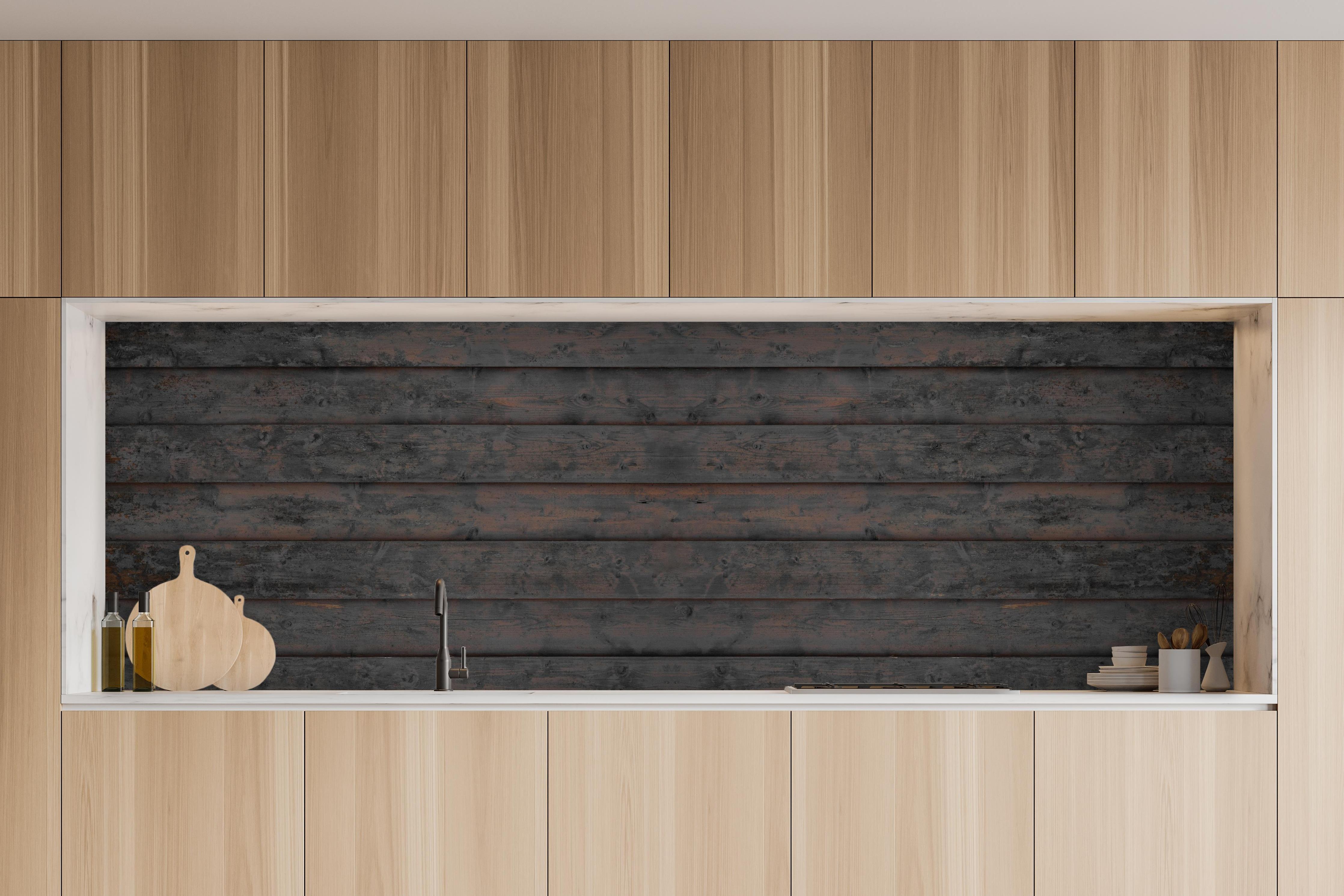 Küche - Alt braun lackierte Holzbretter in charakteristischer Vollholz-Küche mit modernem Gasherd