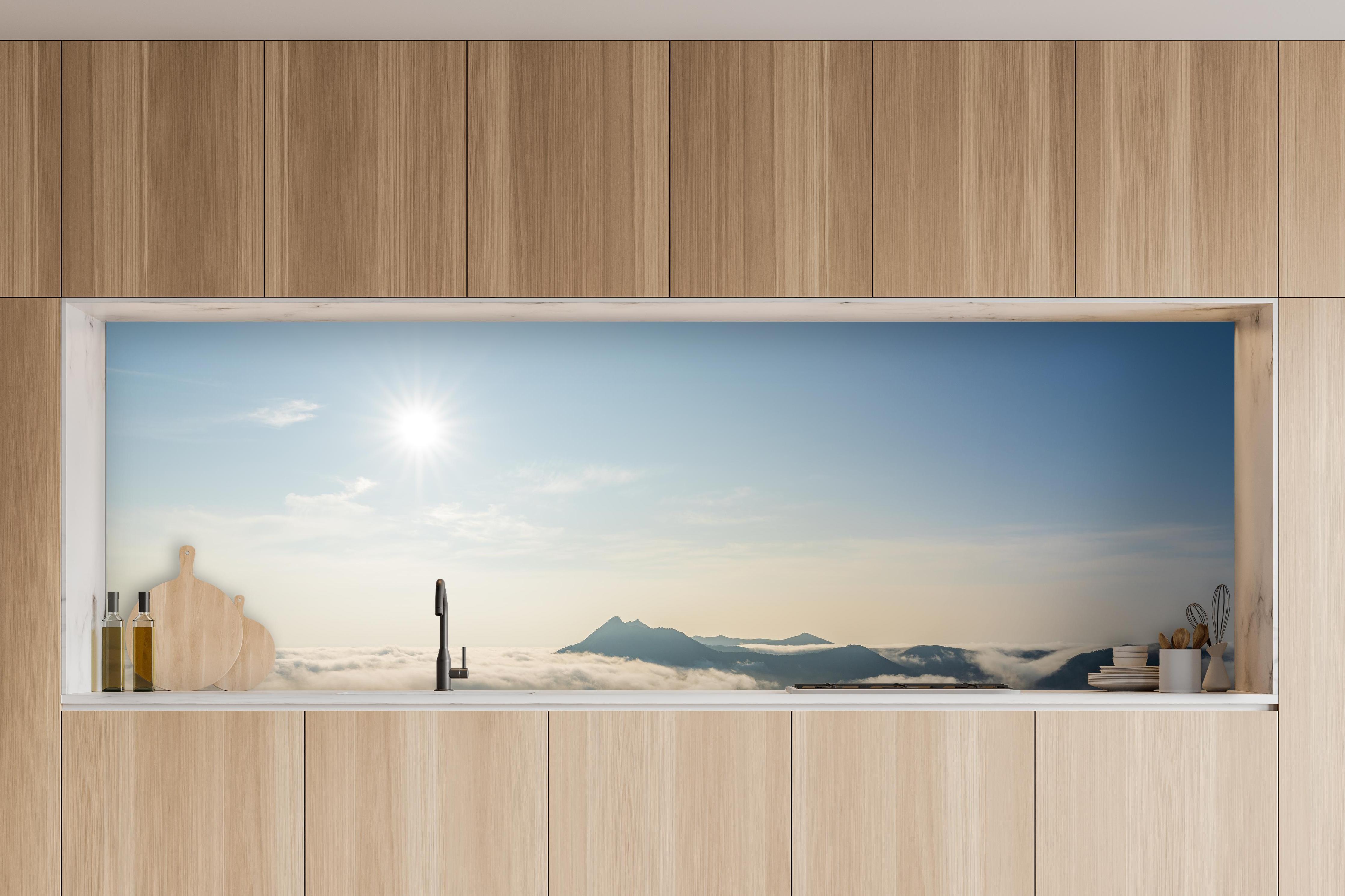 Küche - Berg Asahi Unkai in charakteristischer Vollholz-Küche mit modernem Gasherd