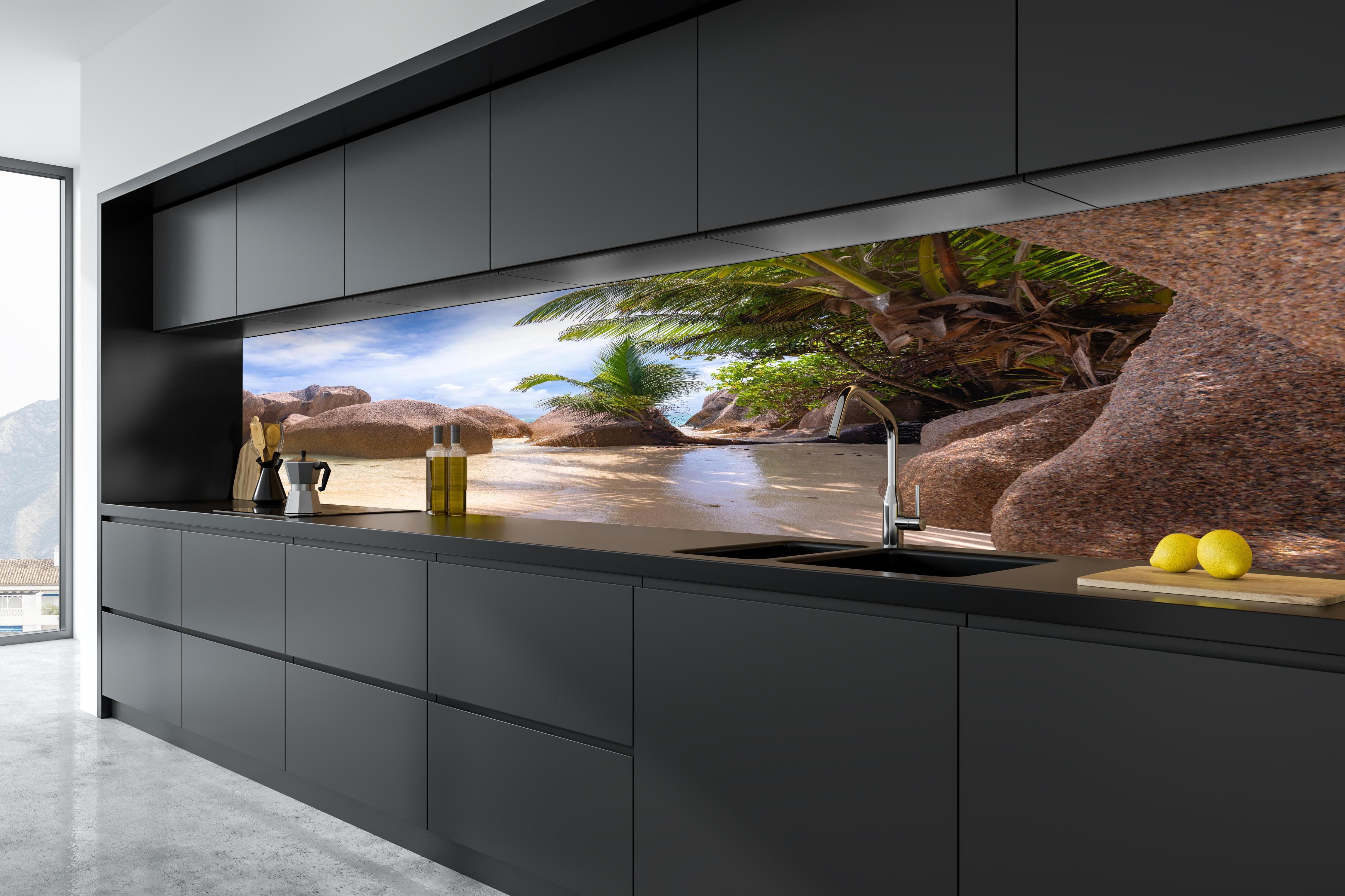 Küche - Der Traumstrand - Anse Source d Argent in tiefschwarzer matt-premium Einbauküche
