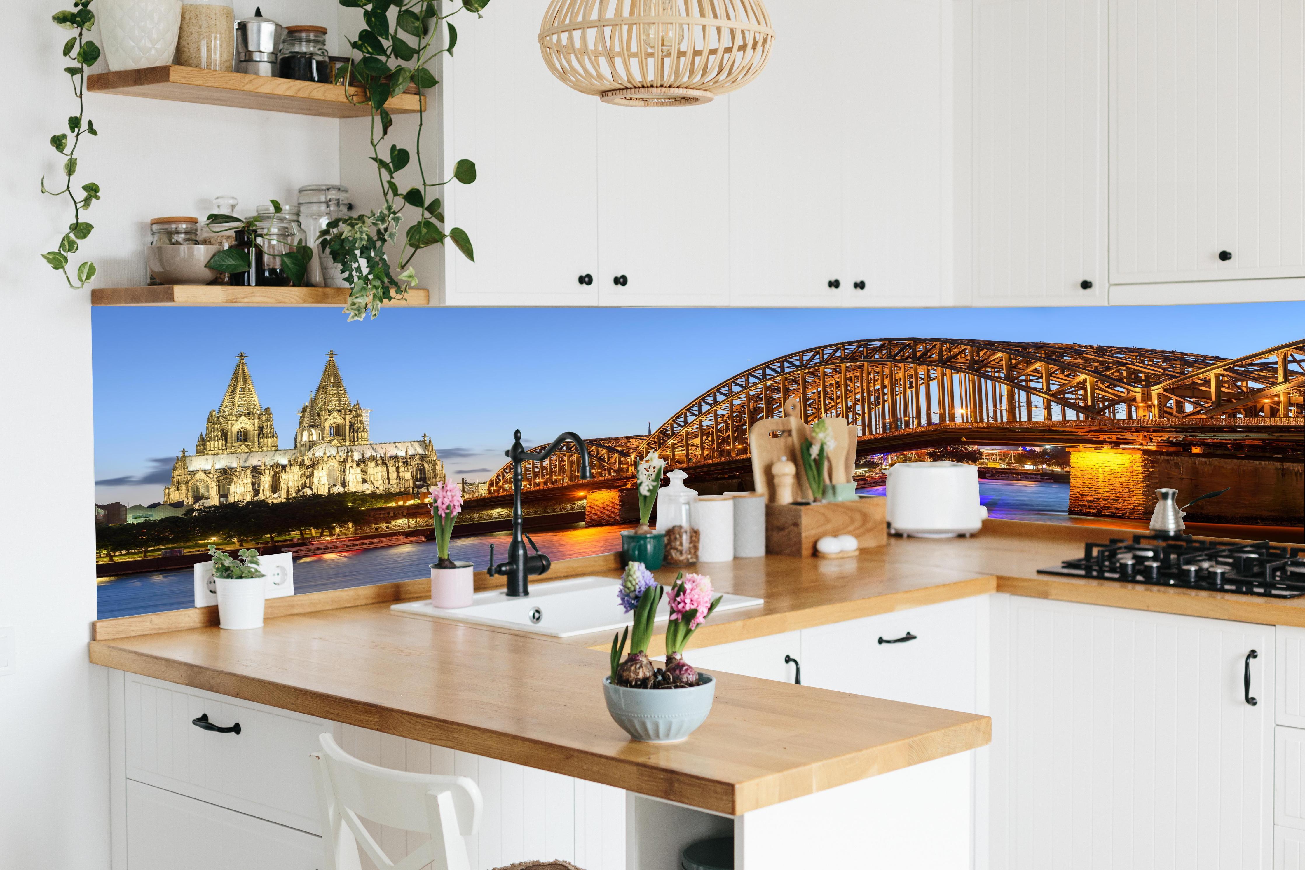 Küche - Dombrücke in Köln - Deutschland in lebendiger Küche mit bunten Blumen