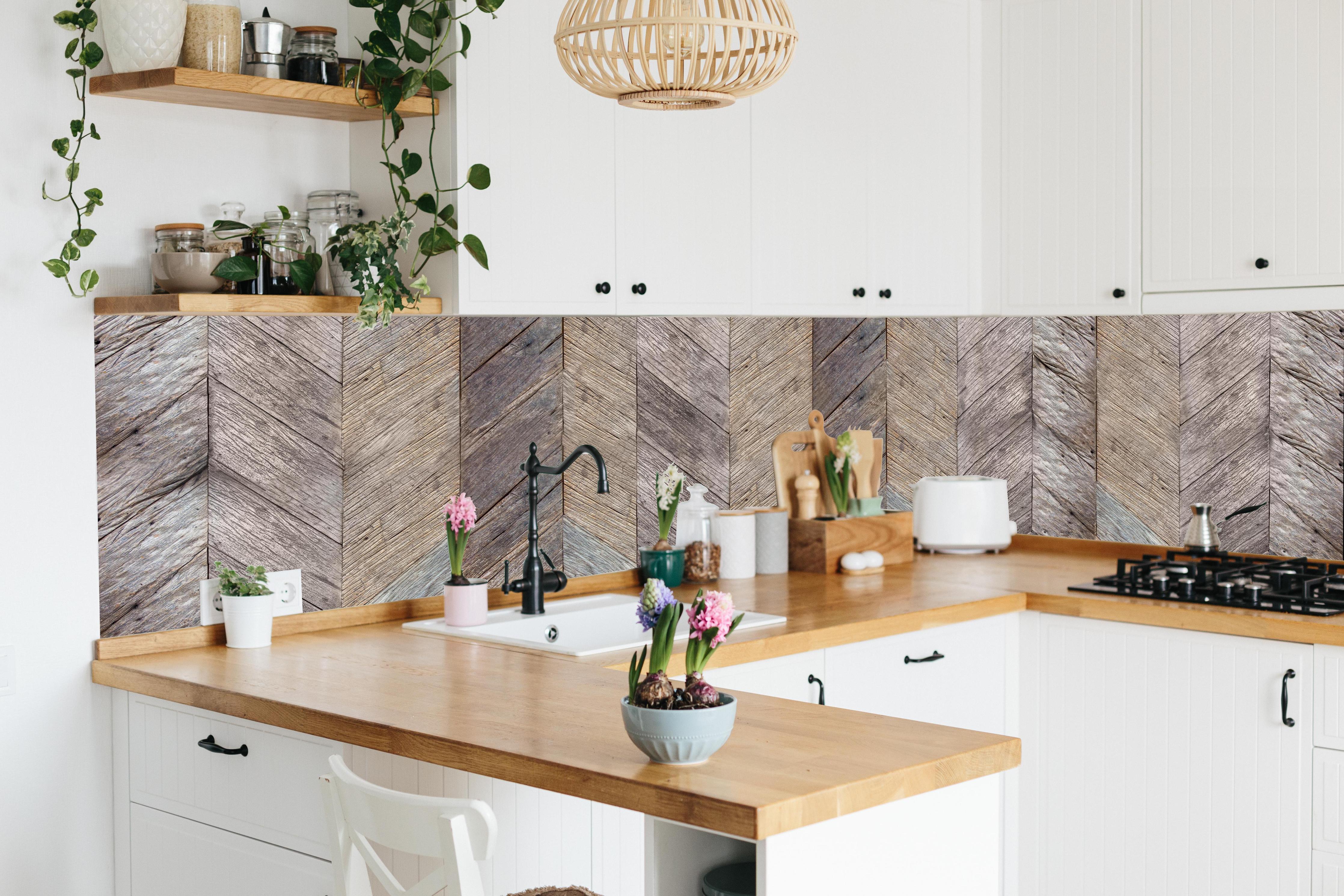 Küche - Dunkelbraun rustikalen harten Holzoberfläche in lebendiger Küche mit bunten Blumen