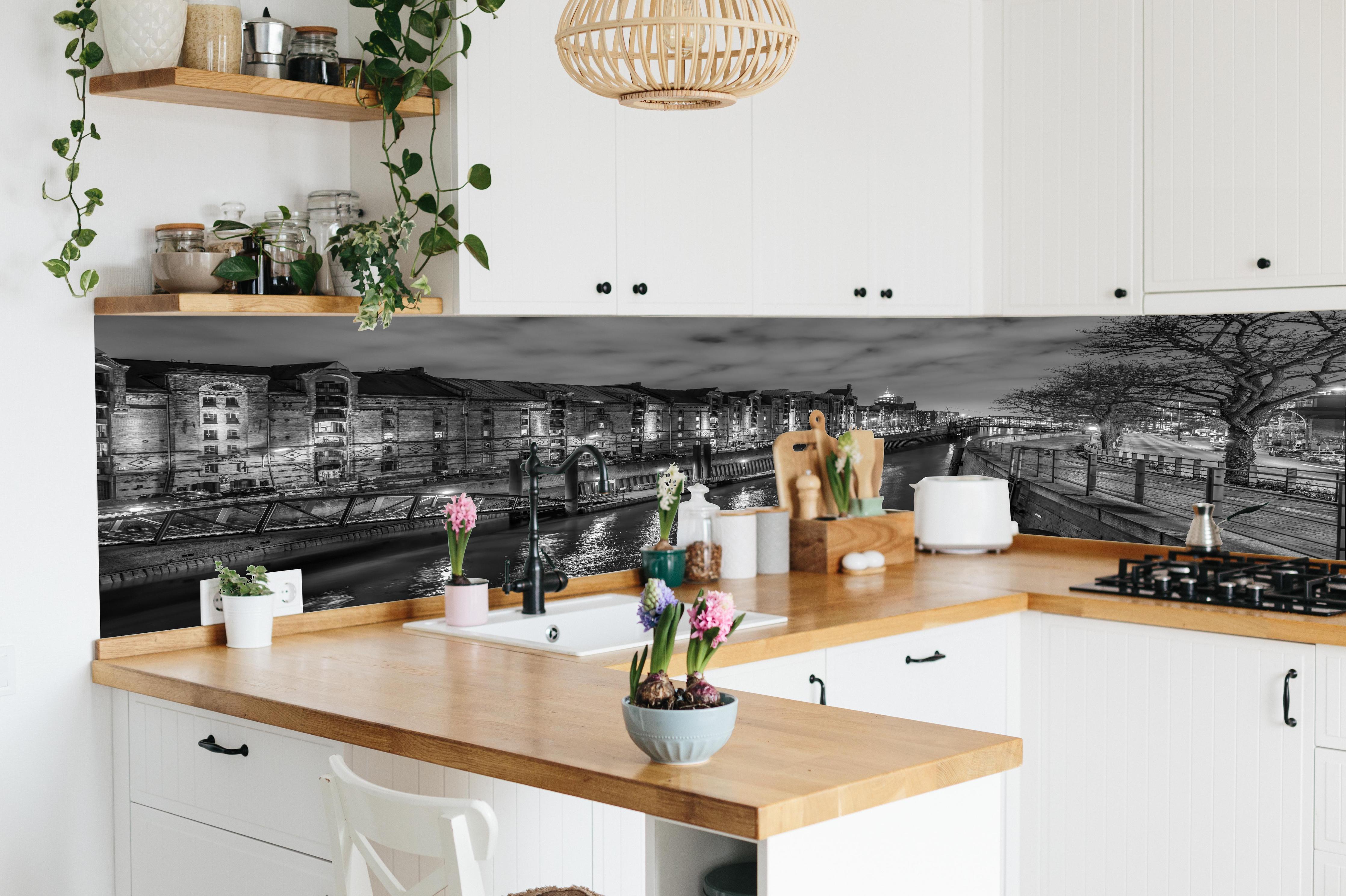 Küche - Hamburg Nacht in lebendiger Küche mit bunten Blumen