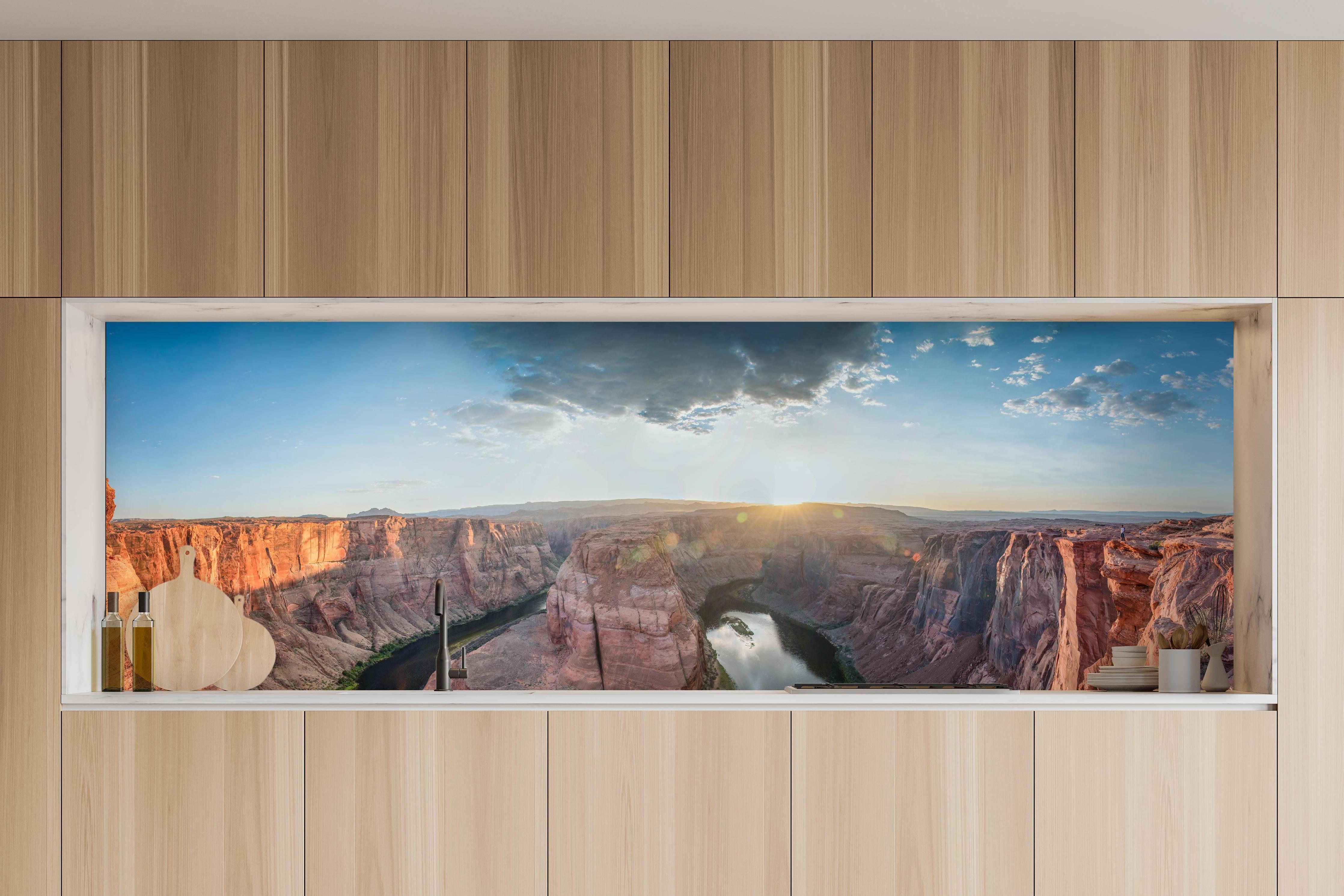 Küche - Horseshoe Bend Sonnenuntergang in charakteristischer Vollholz-Küche mit modernem Gasherd