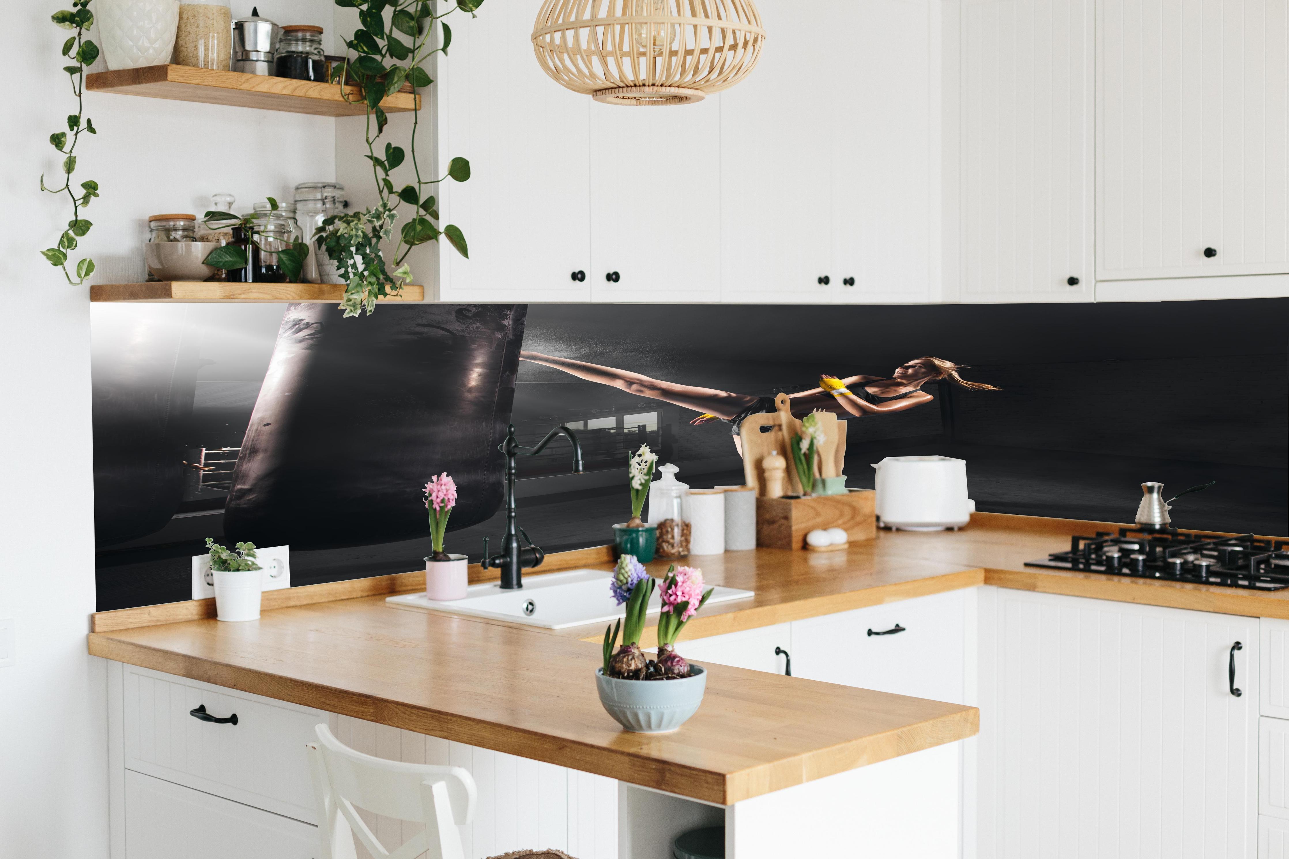 Küche - Kickboxen Sport in lebendiger Küche mit bunten Blumen