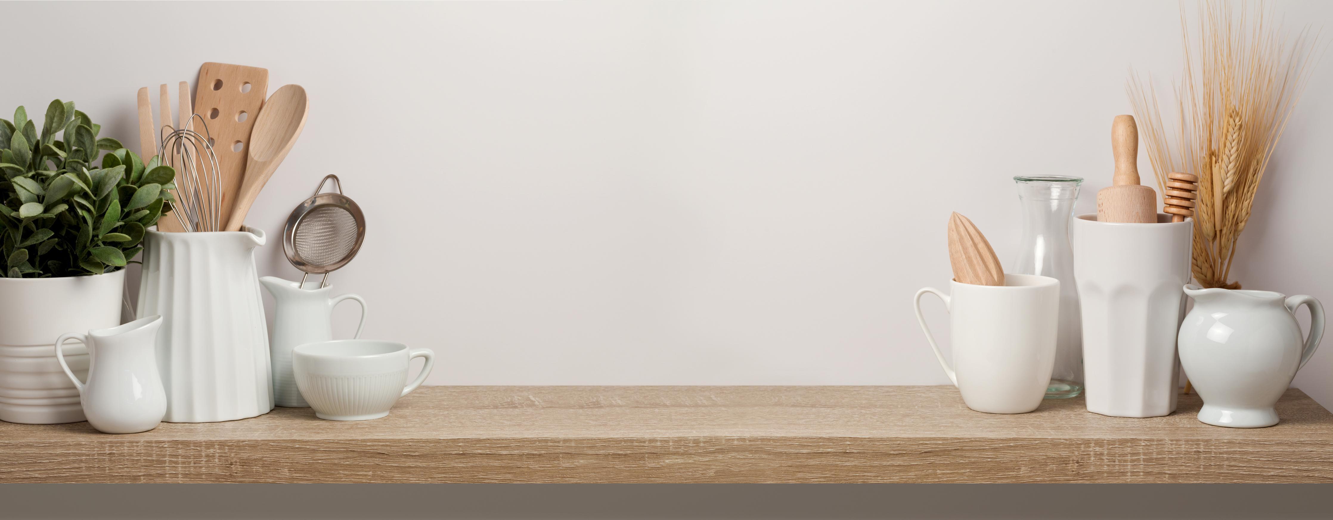 Küchenrückwand-Küchenutensilien & Geschirr