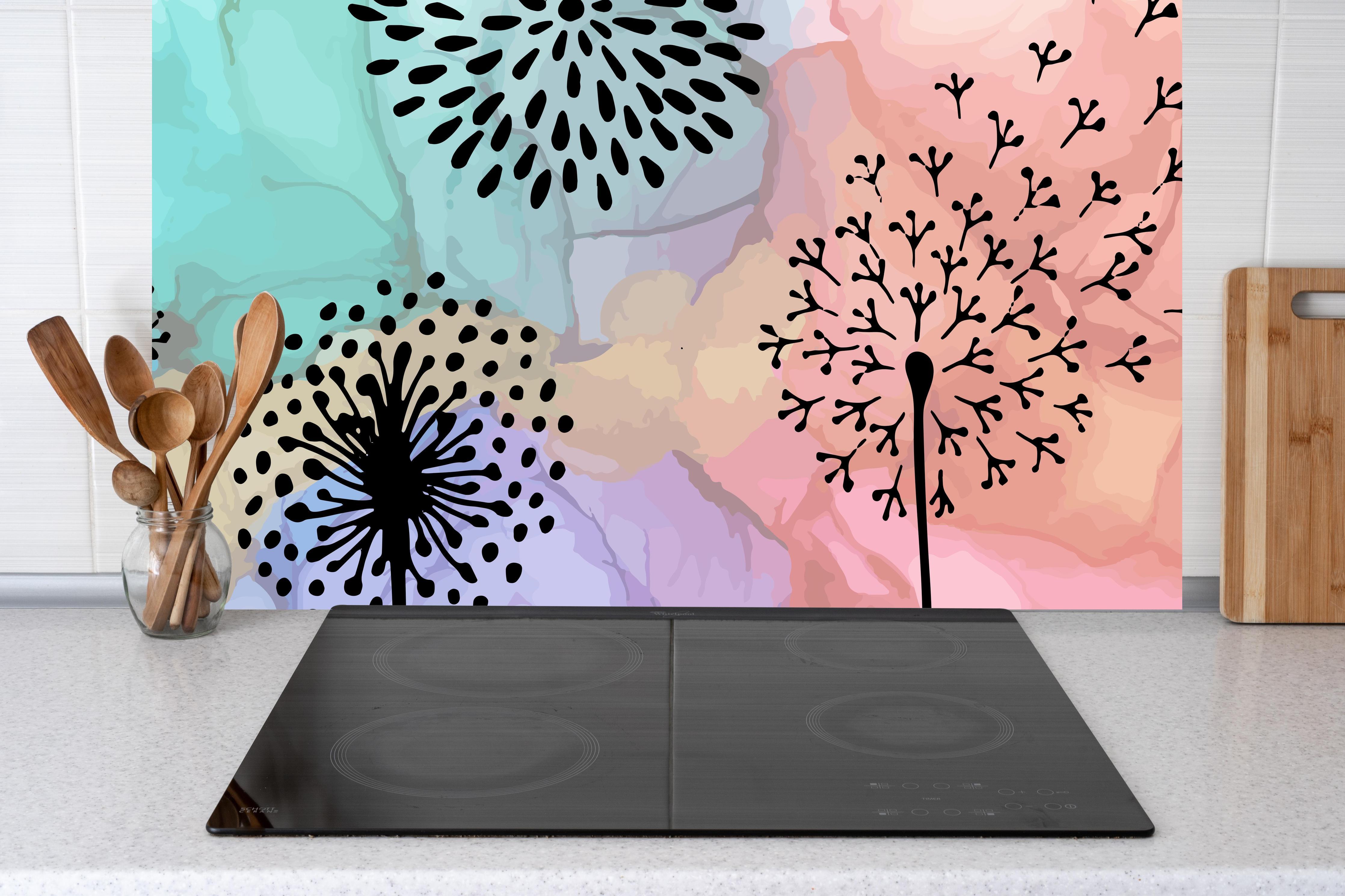 Küche - Pusteblume Aquarell hinter Cerankochfeld und Holz-Kochutensilien