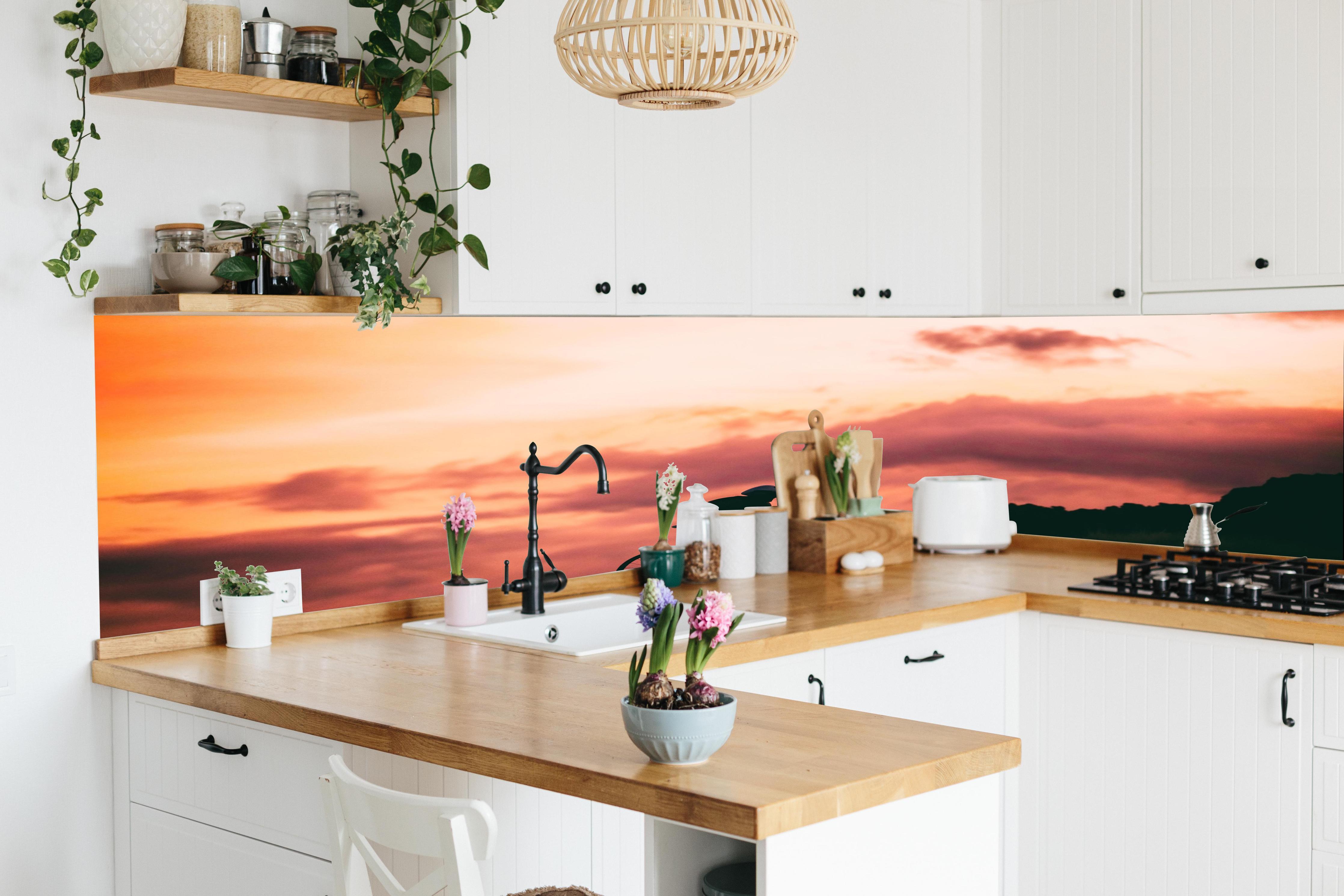 Küche - Rennradfahrer in lebendiger Küche mit bunten Blumen