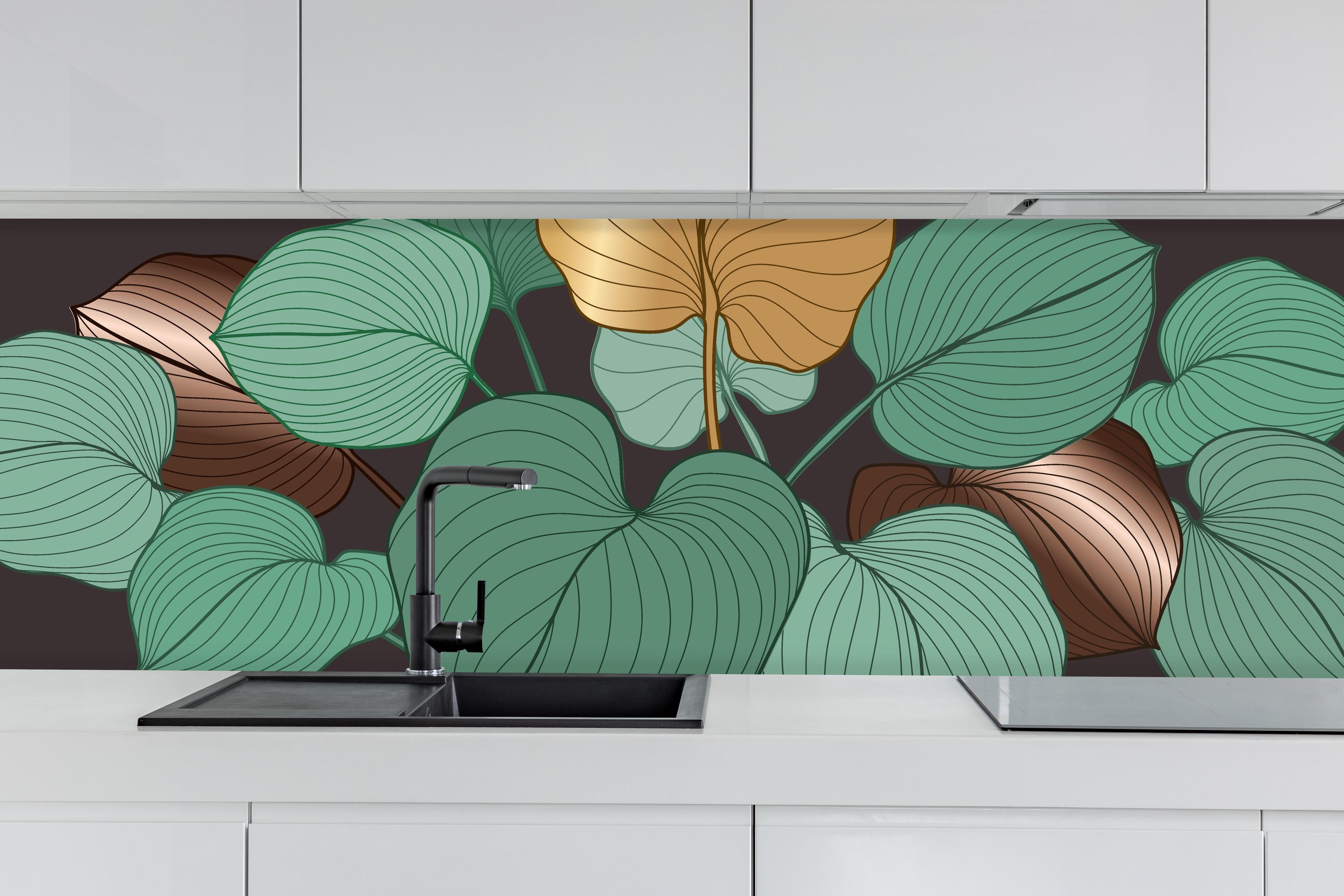 Küche - Moderne Blattlinien Kunst in Erdtönen hinter weißen Hochglanz-Küchenregalen und schwarzem Wasserhahn