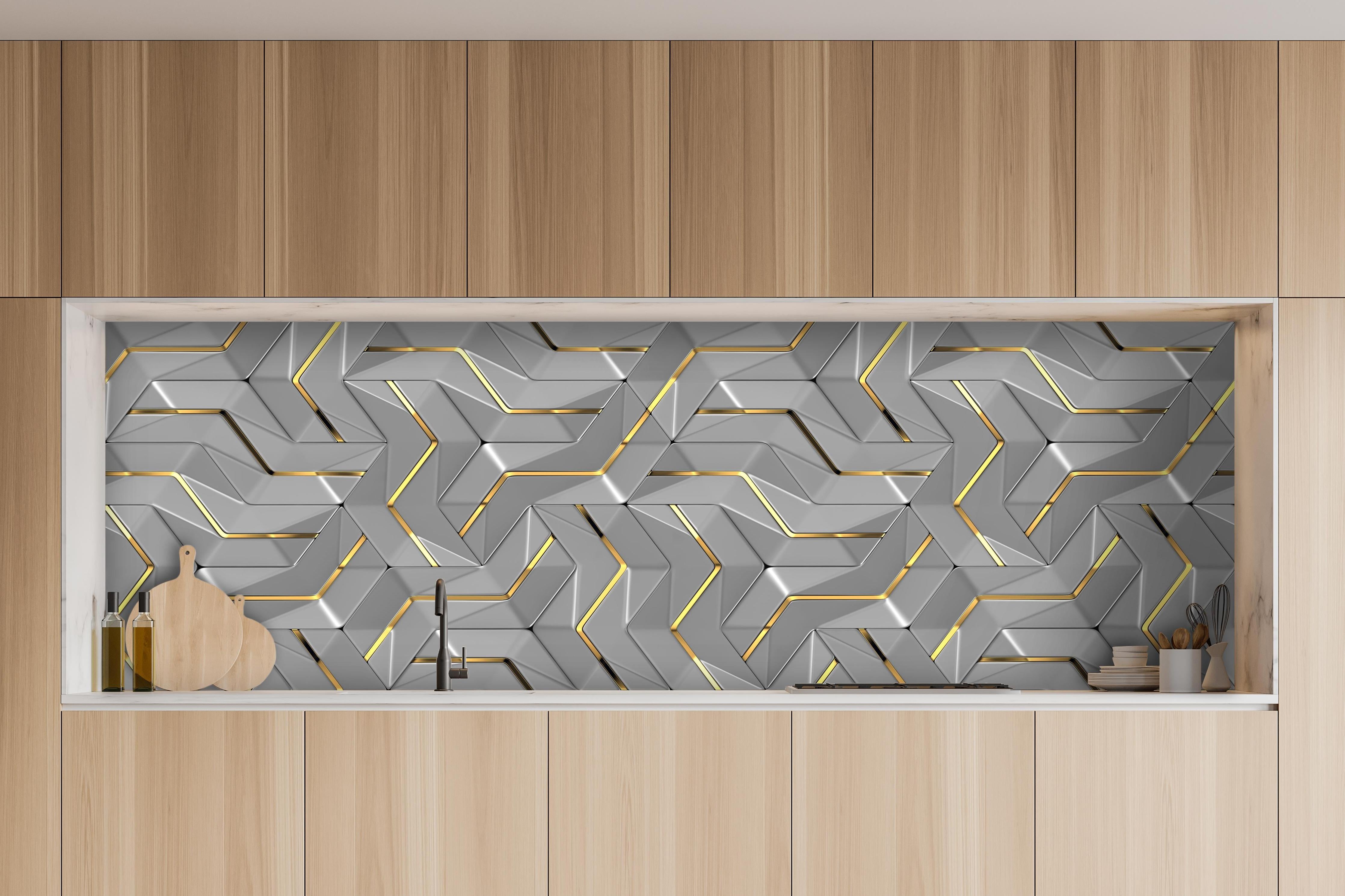 Küche - Moderne Wandtextur - Gold Akzente hinter weißen Hochglanz-Küchenregalen und schwarzem Wasserhahn