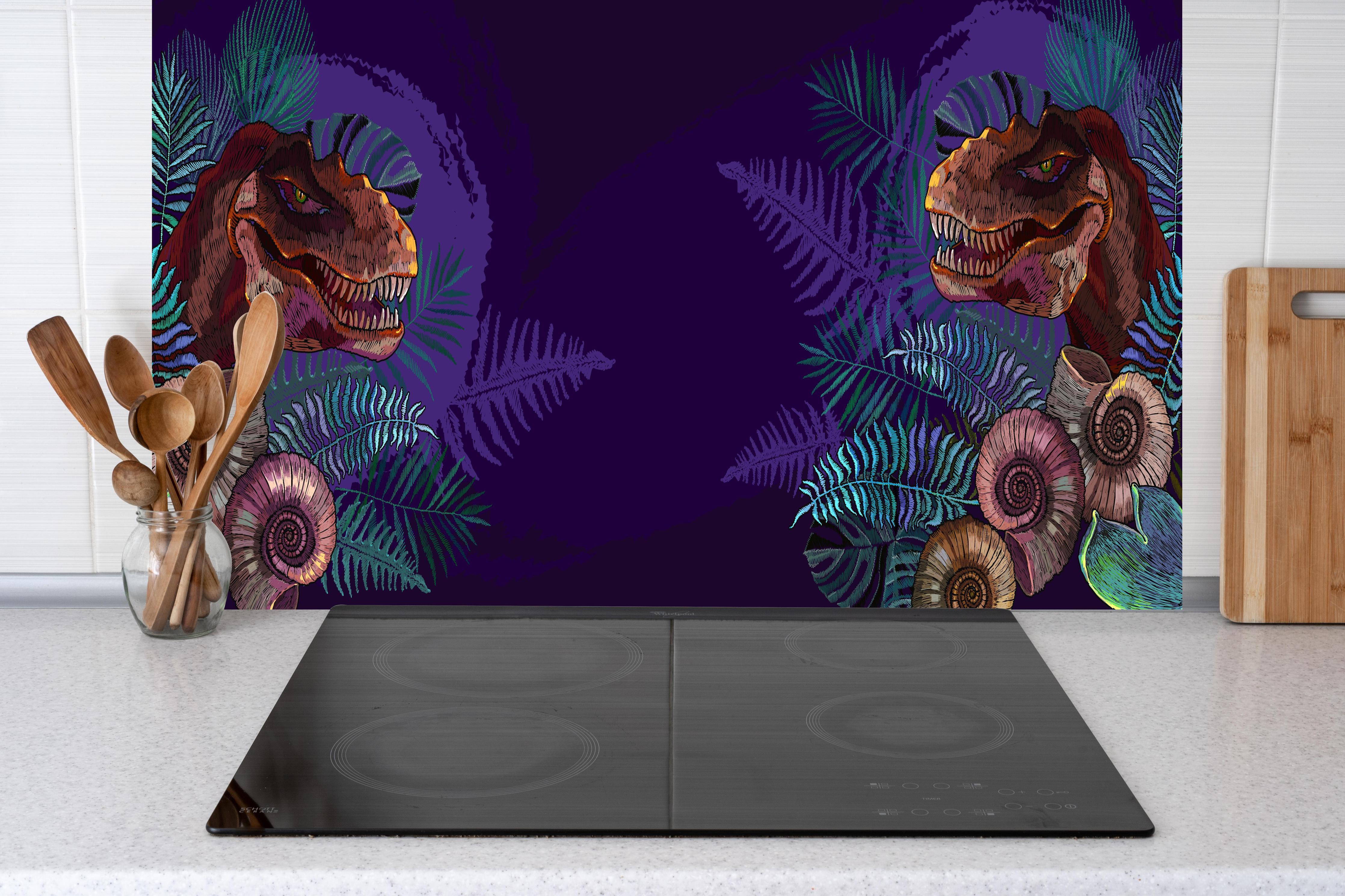 Küche - T-Rex Kopf und Ammonit Fossil Banner hinter weißen Hochglanz-Küchenregalen und schwarzem Wasserhahn