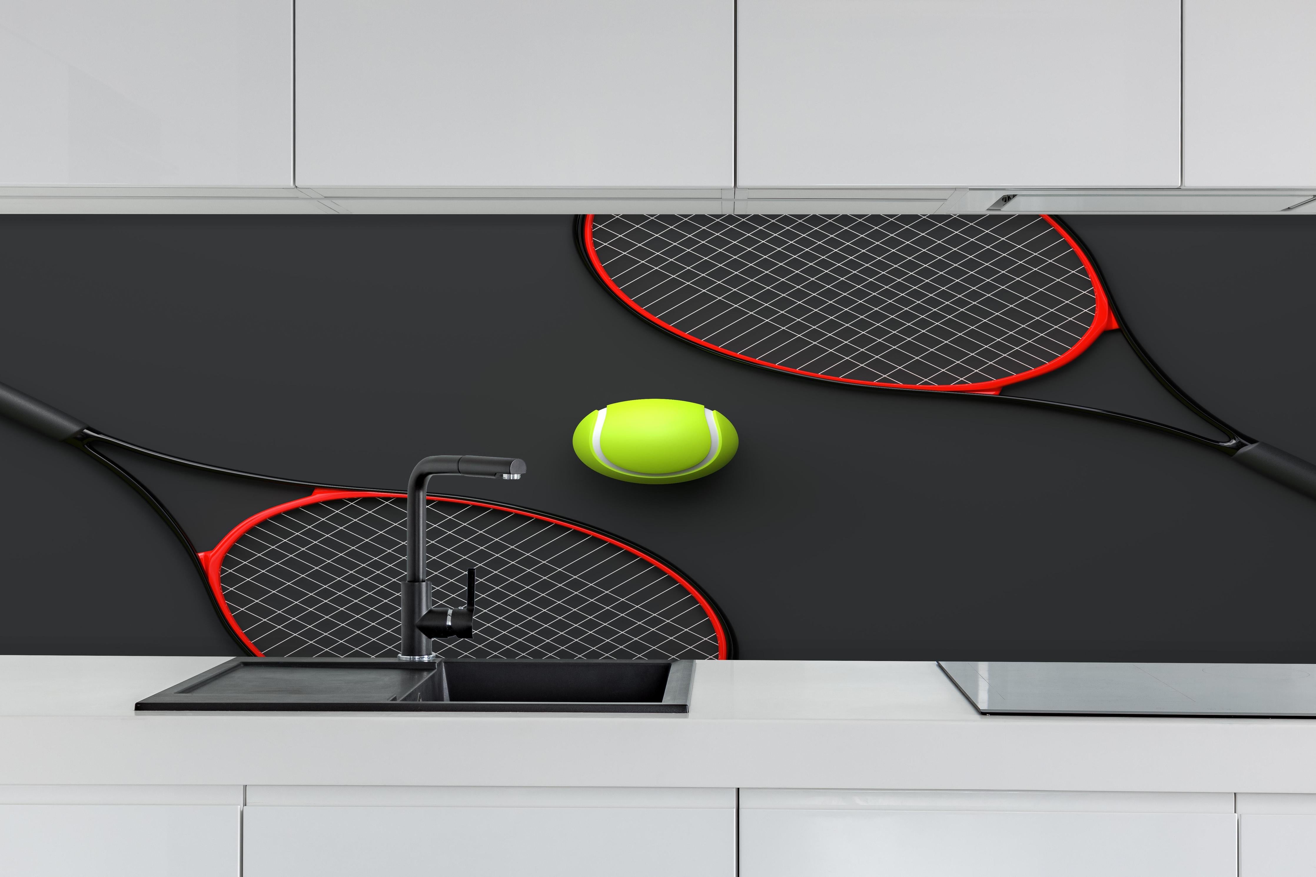 Küche - Tennis - 3D Render hinter weißen Hochglanz-Küchenregalen und schwarzem Wasserhahn