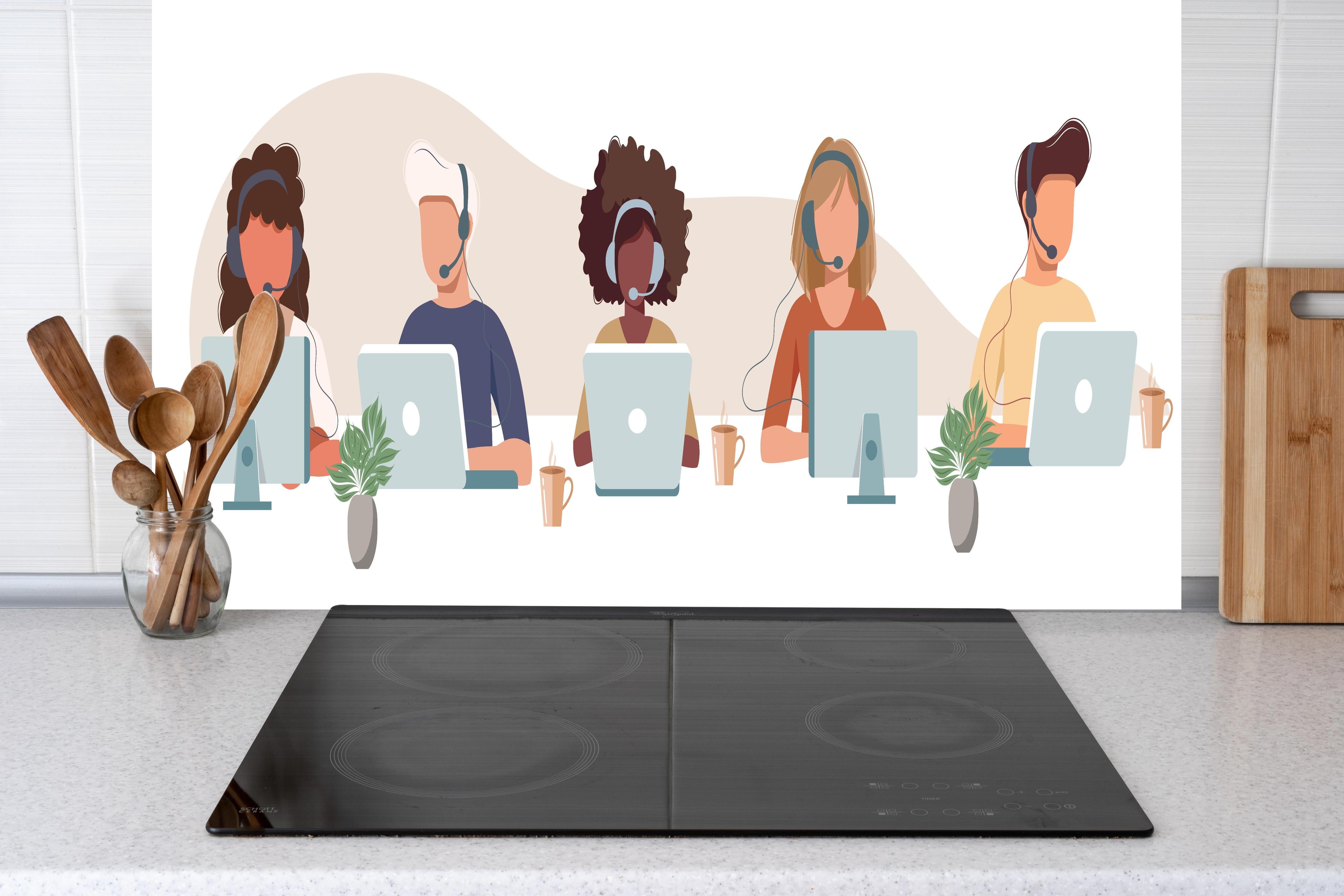 Küche - Vielfältiges Team bei der Arbeit Illustration hinter weißen Hochglanz-Küchenregalen und schwarzem Wasserhahn