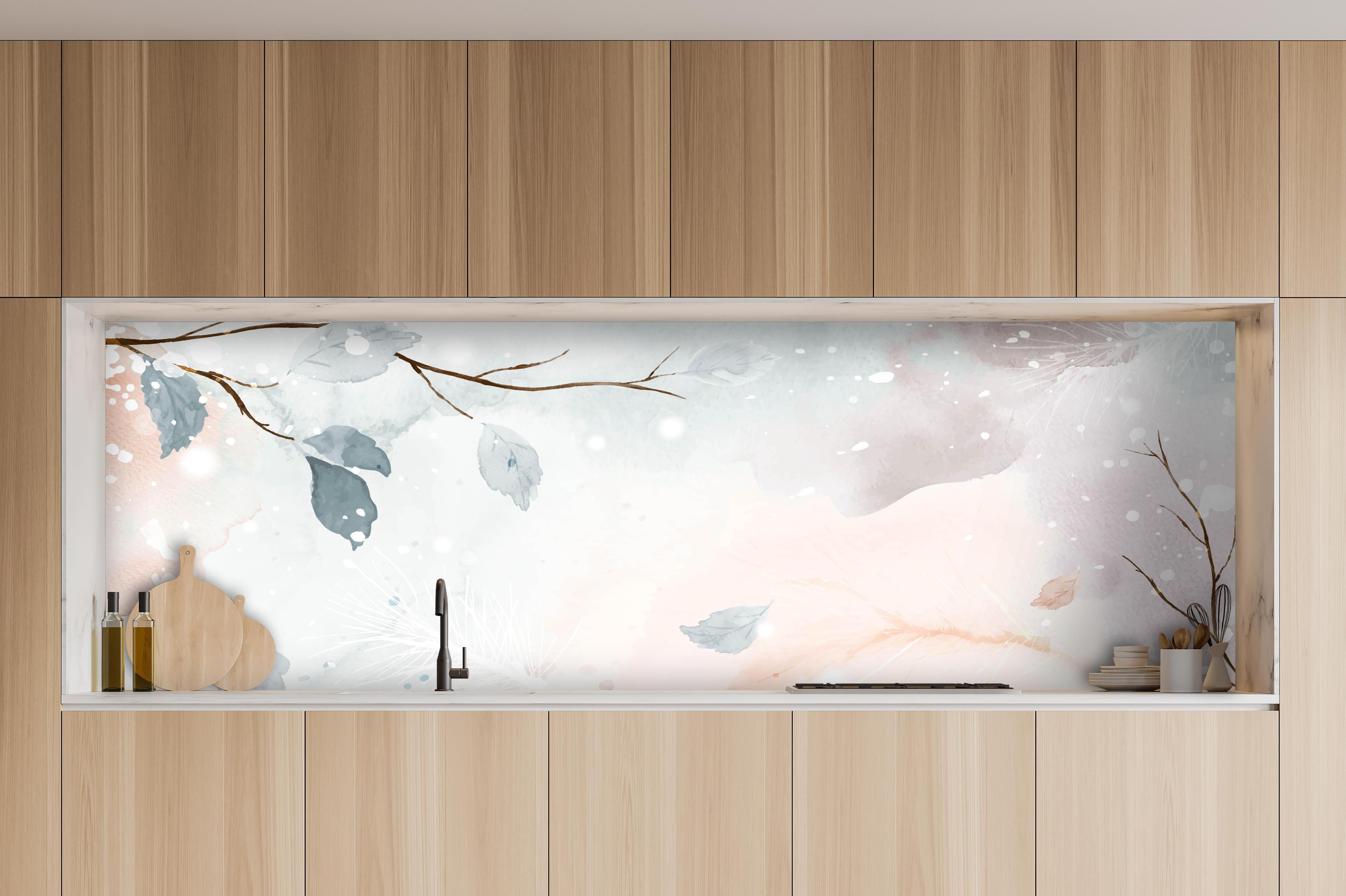 Küche - Winterliches Aquarell auf Erdton-Hintergrund hinter weißen Hochglanz-Küchenregalen und schwarzem Wasserhahn
