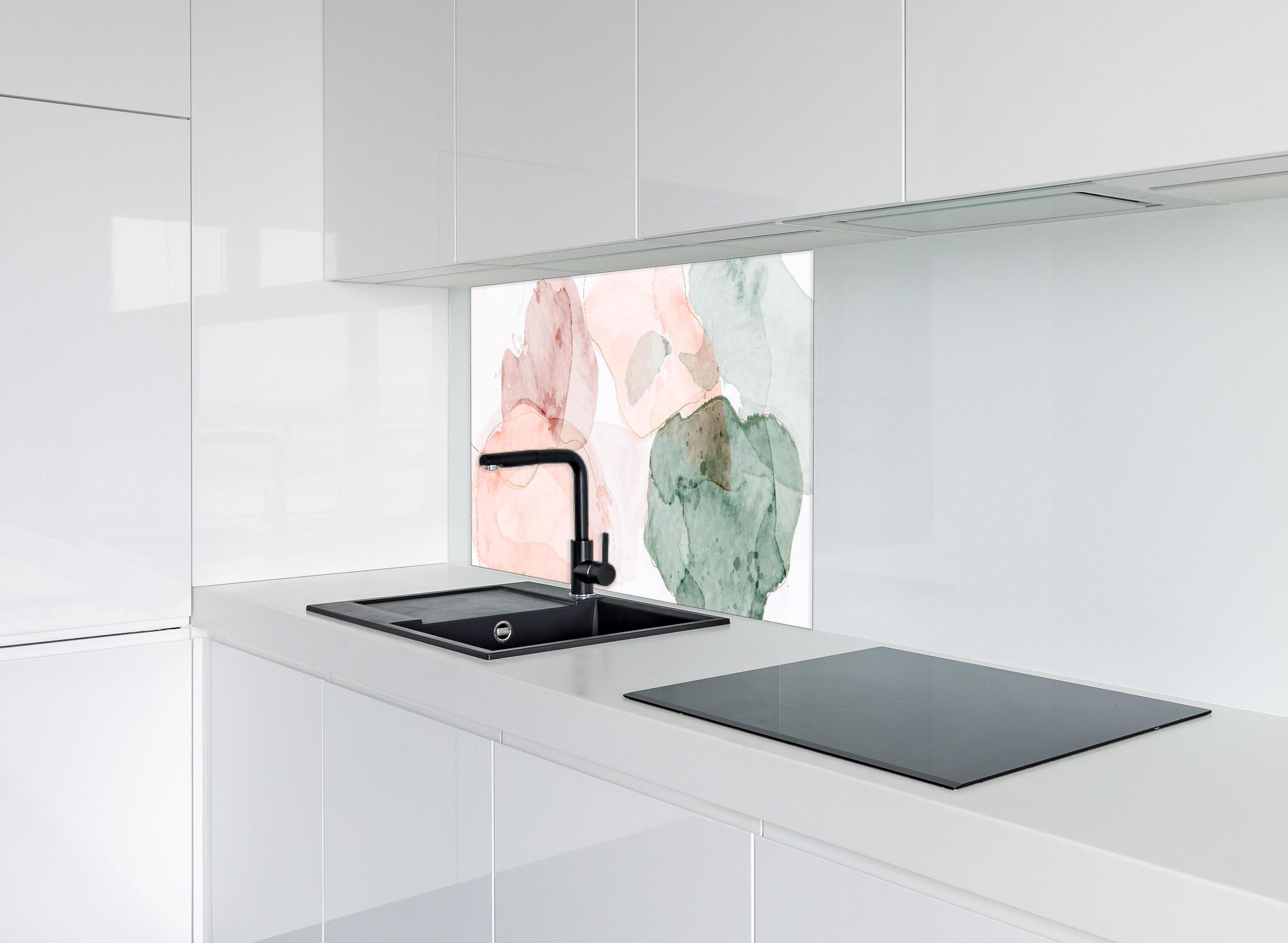 Spritzschutz - Abstrakte Aquarellkunst in Pastelltönen hinter einem Cerankochfeld zwischen Holz-Kochutensilien