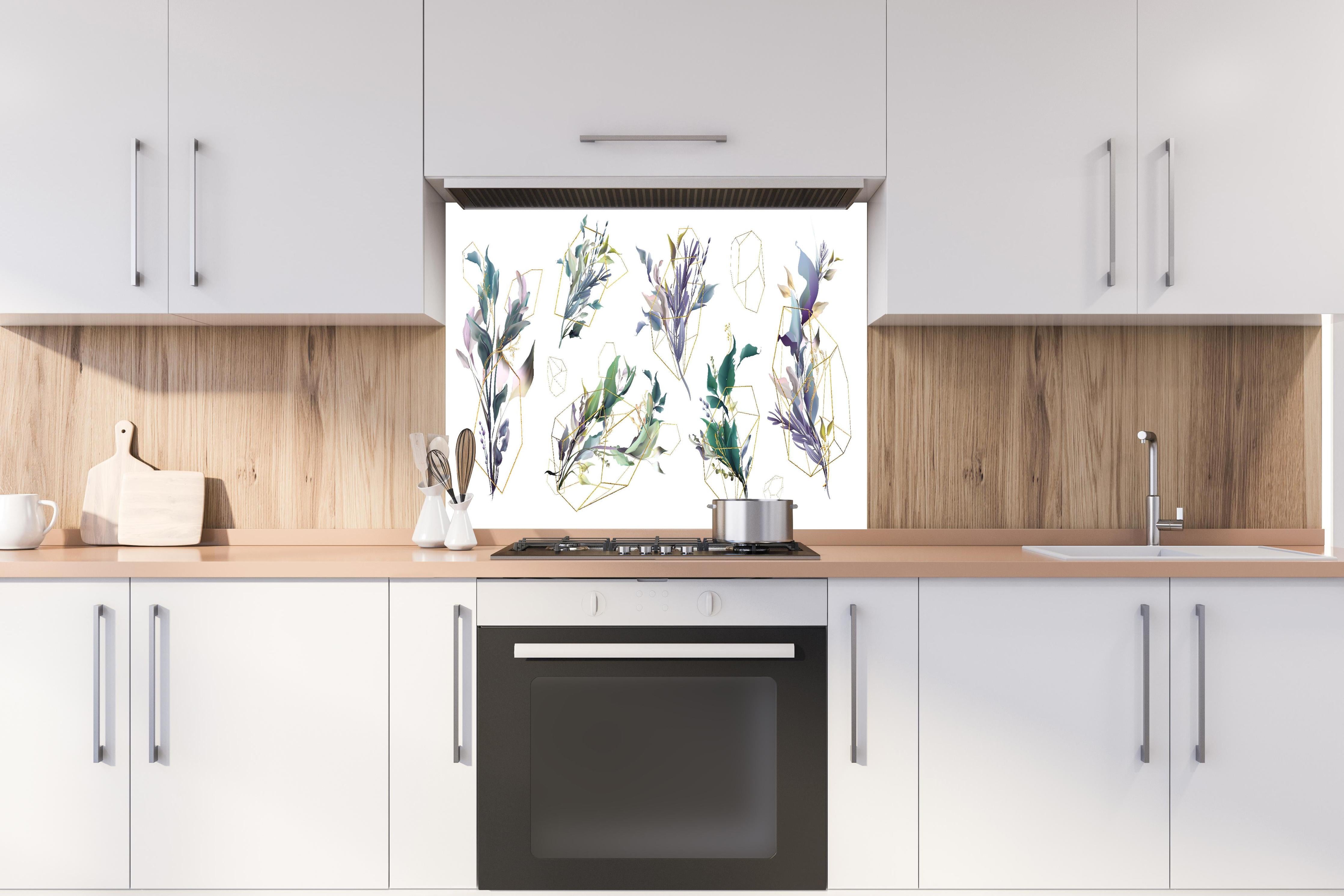 Spritzschutz - Abstrakte Blumen und Geometrie Illustration hinter einem Cerankochfeld zwischen Holz-Kochutensilien