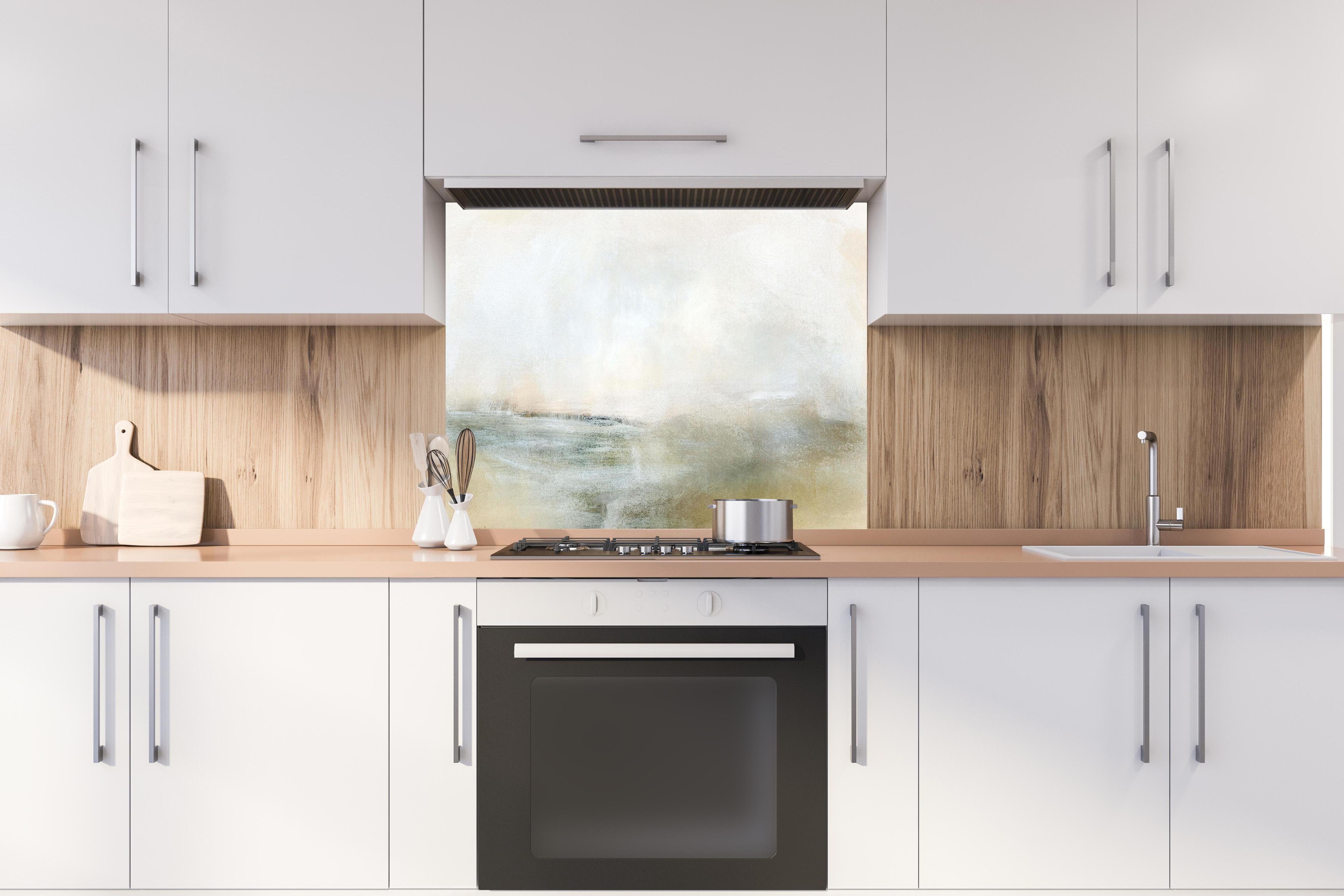 Spritzschutz - Abstrakte Grafik - Öl Farben hinter einem Cerankochfeld zwischen Holz-Kochutensilien