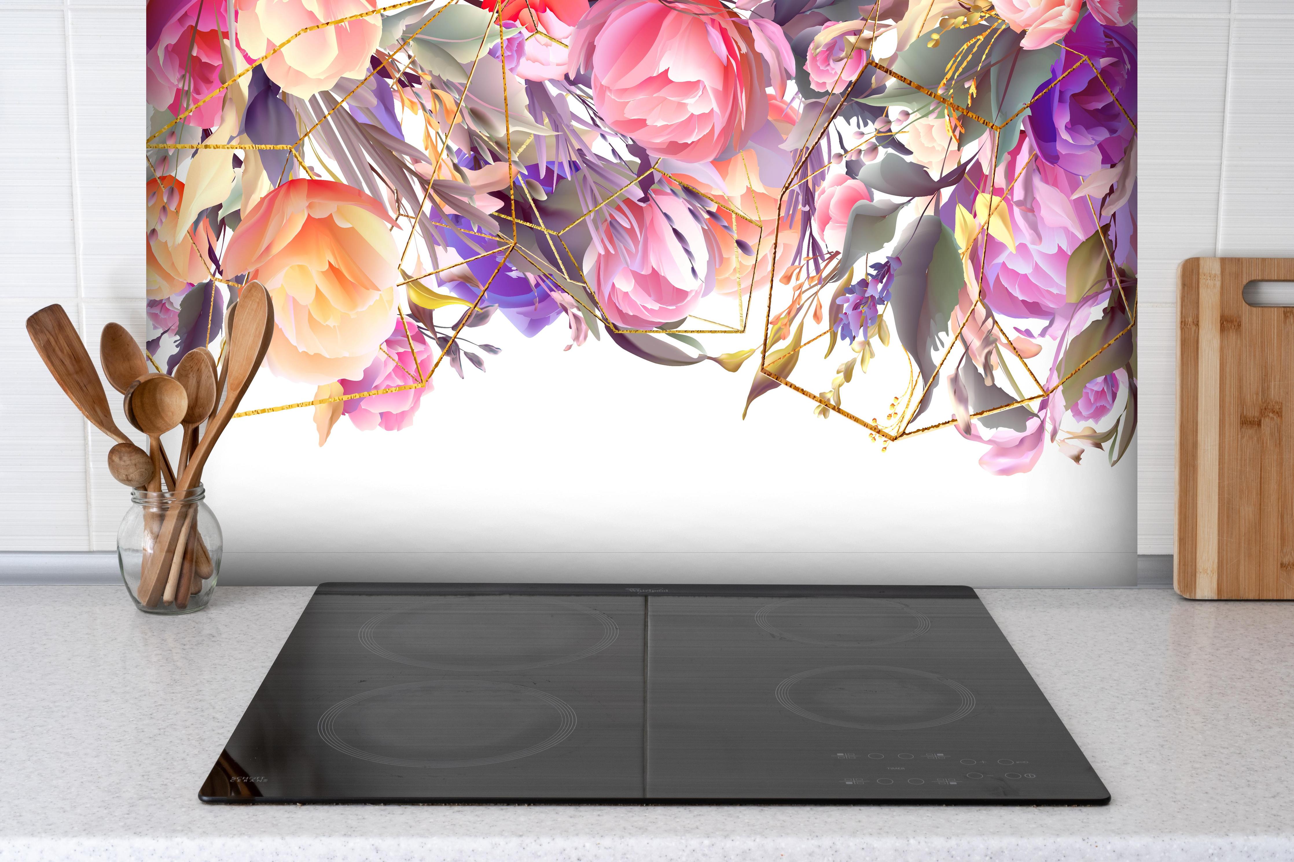 Spritzschutz - Abstrakte Kunst mit bunten Blumen und Geometrie hinter einem Cerankochfeld zwischen Holz-Kochutensilien