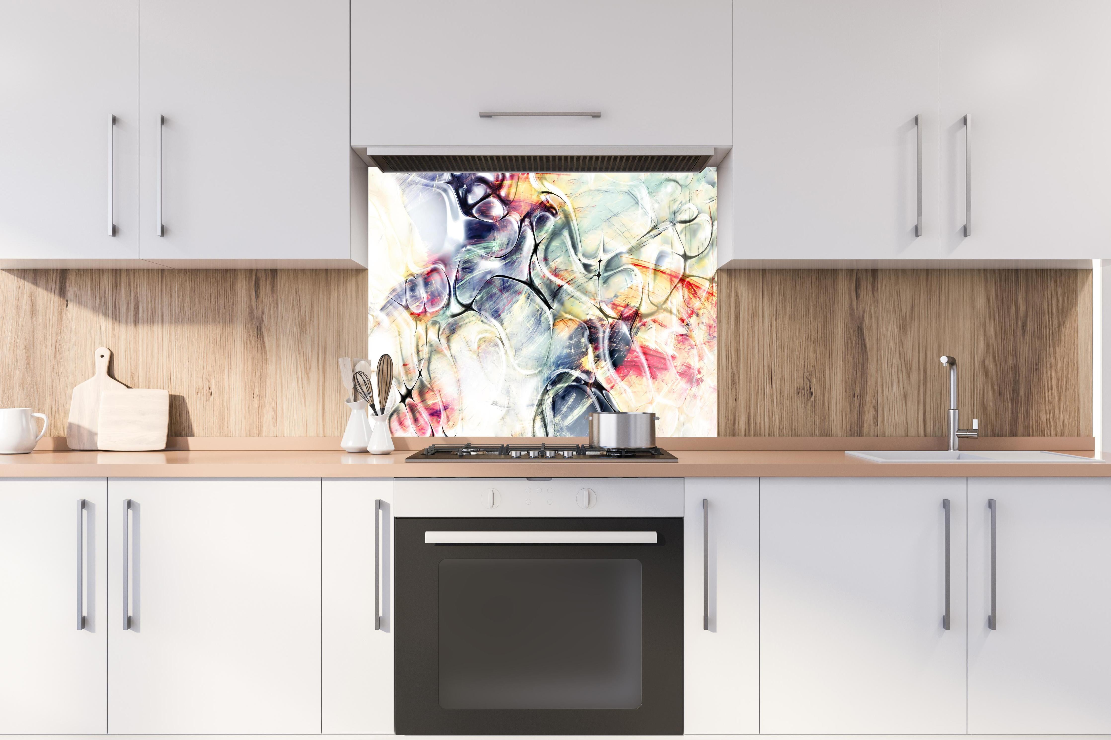 Spritzschutz - Abstrakte Pastell-Blumentextur mit Eleganz hinter einem Cerankochfeld zwischen Holz-Kochutensilien